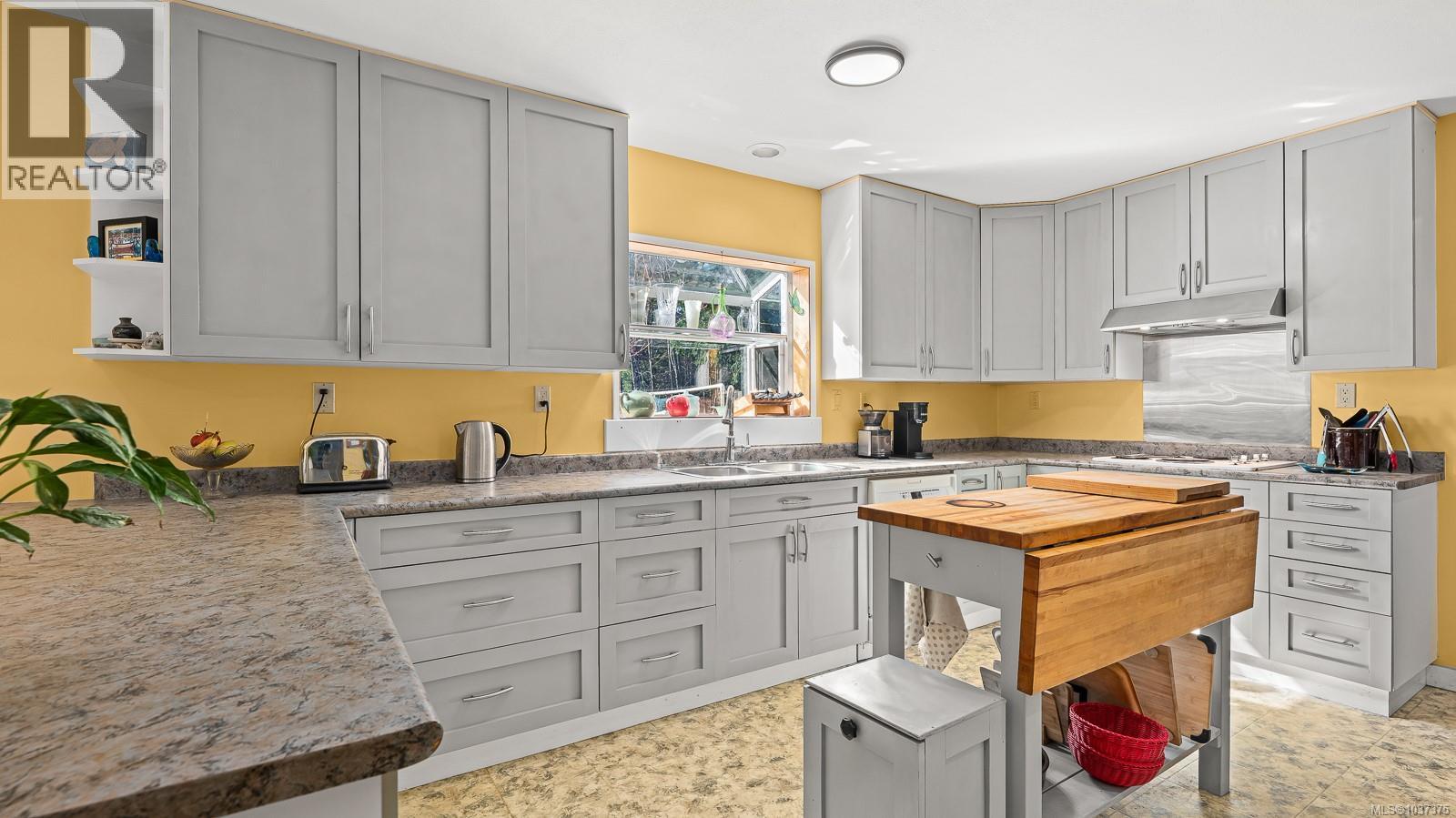 2187 May Rd - 9