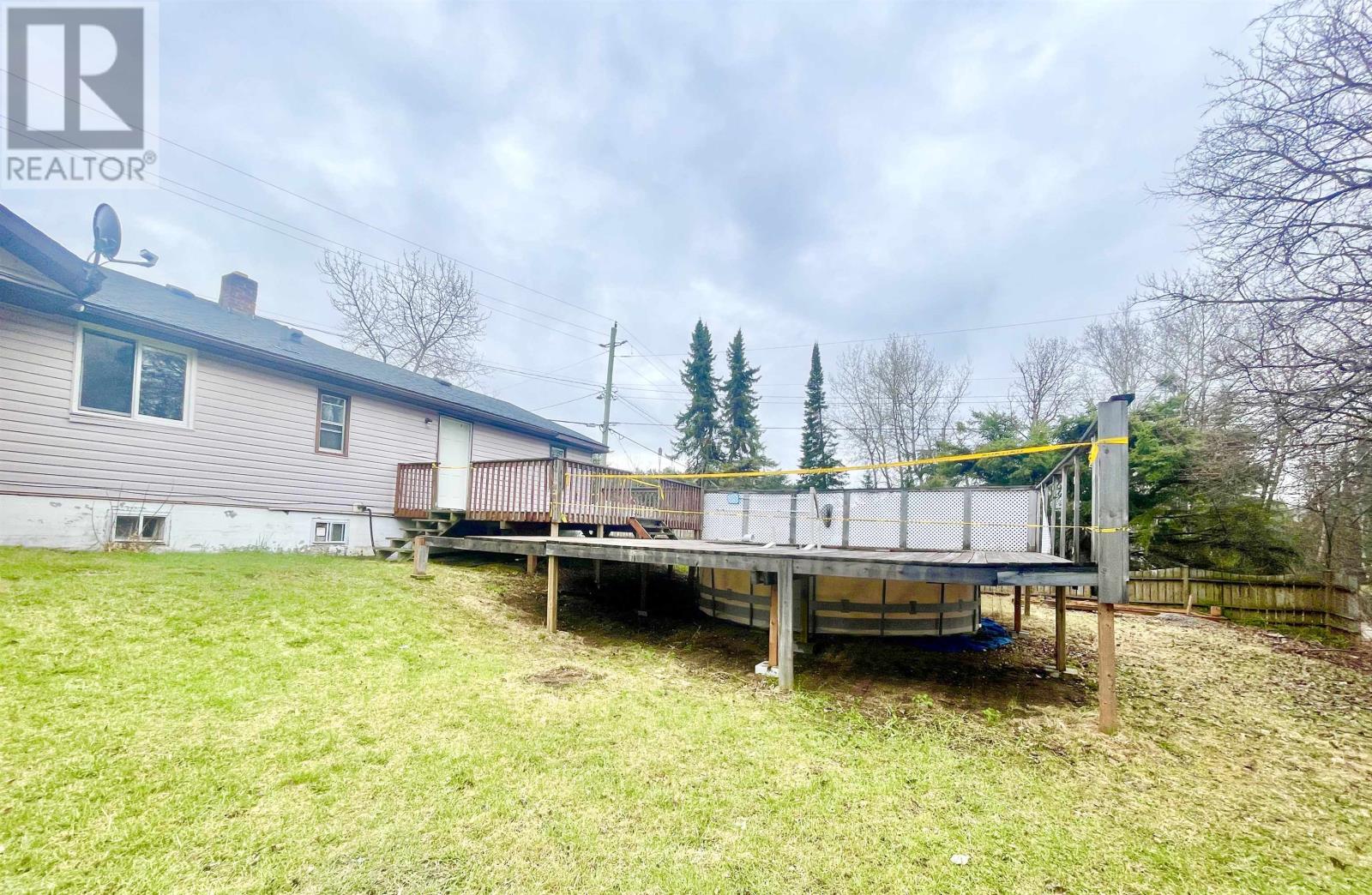 70 Armstrong ST - 22
