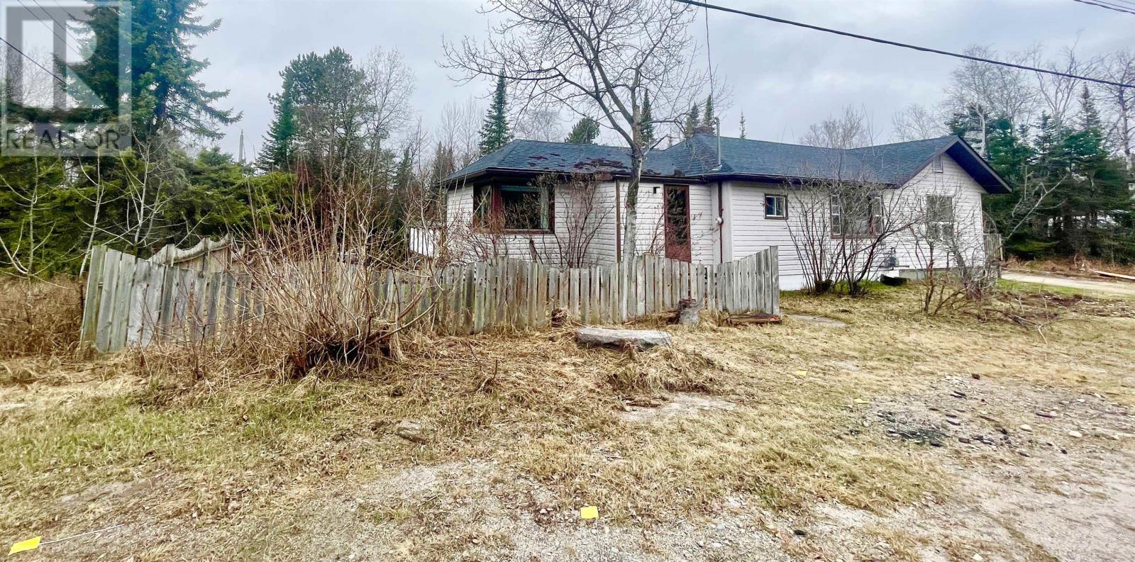70 Armstrong ST - 30