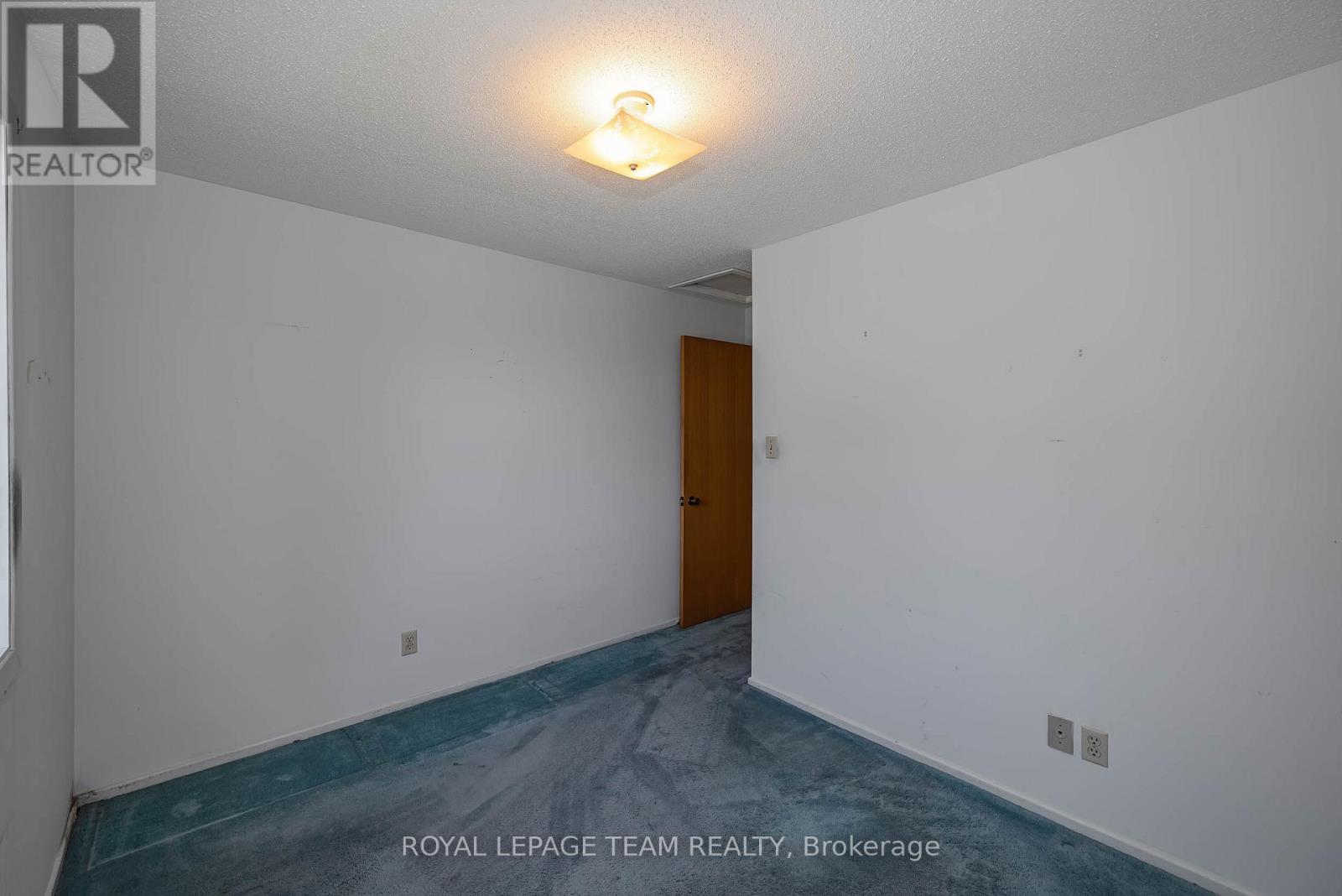 4 Bed, 2 Bath House for Sale in Ottawa – 38 ELMBANK CRESCENT, Ottawa – MLS# X13440126 - Image 24