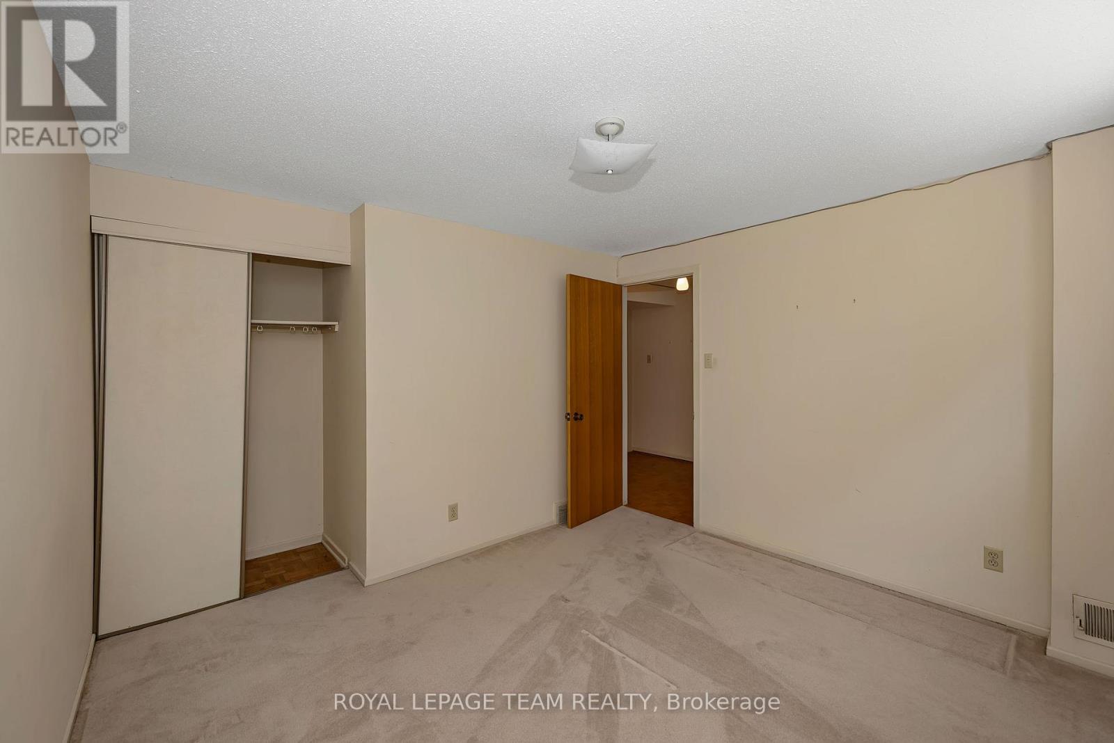 4 Bed, 2 Bath House for Sale in Ottawa – 38 ELMBANK CRESCENT, Ottawa – MLS# X13440126 - Image 33