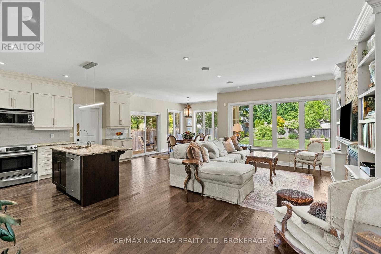 8 CAMPBELL STREET - Image 10