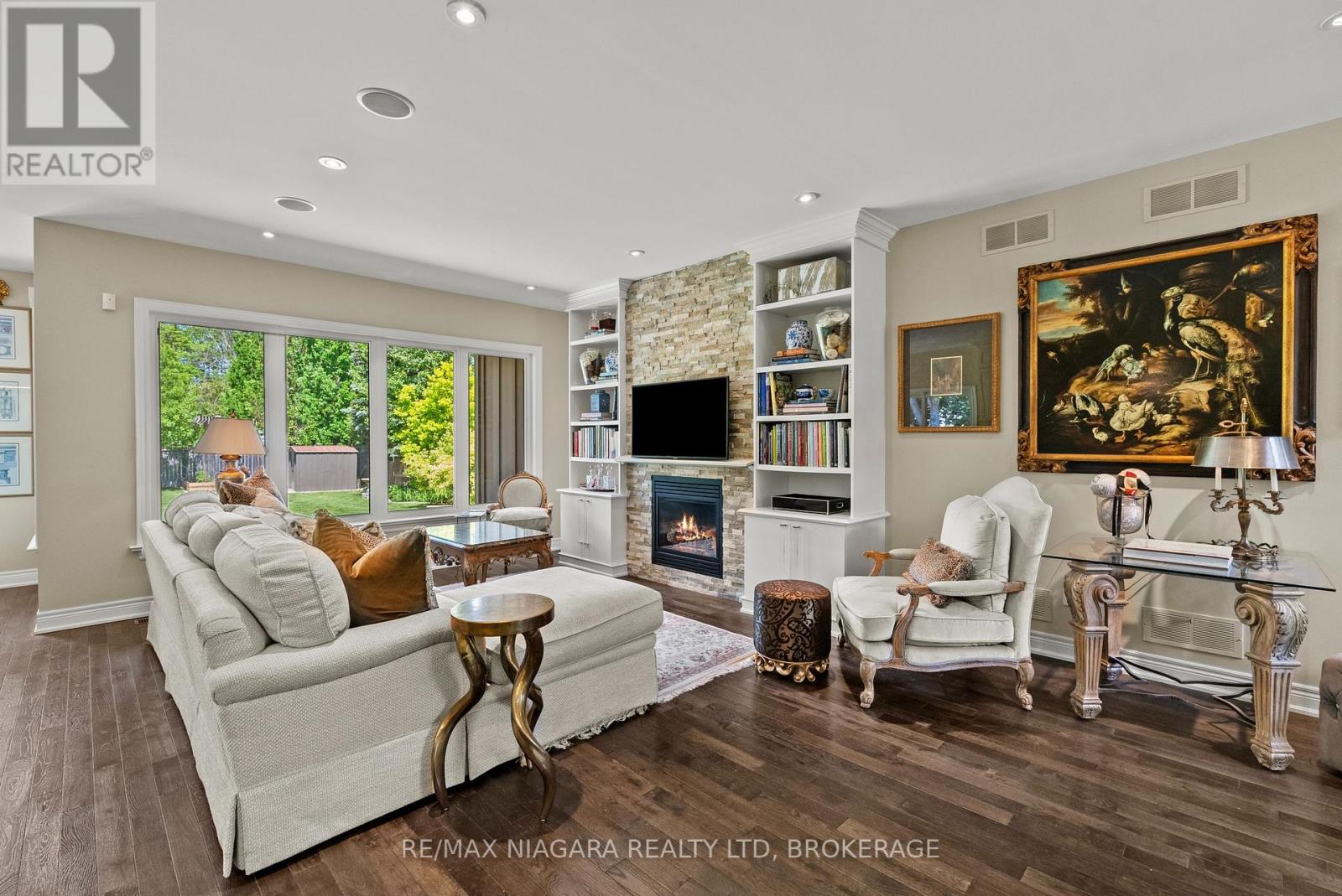 8 CAMPBELL STREET - Image 15