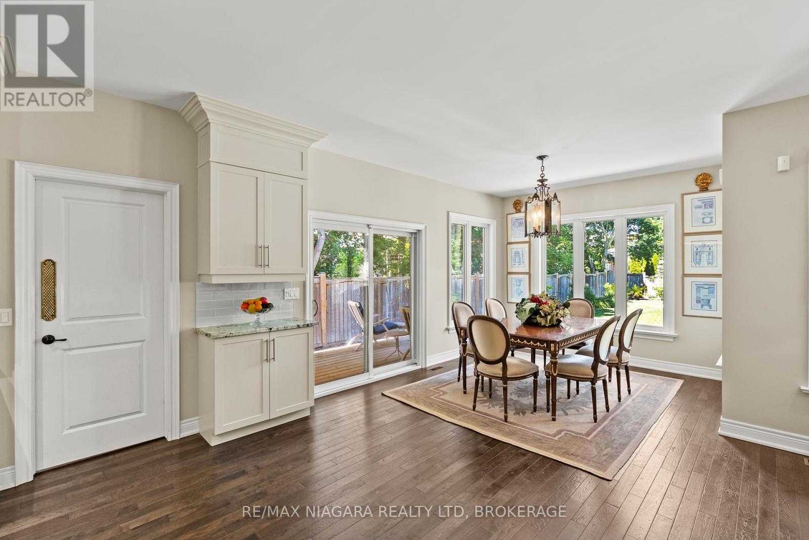 8 CAMPBELL STREET - Image 17