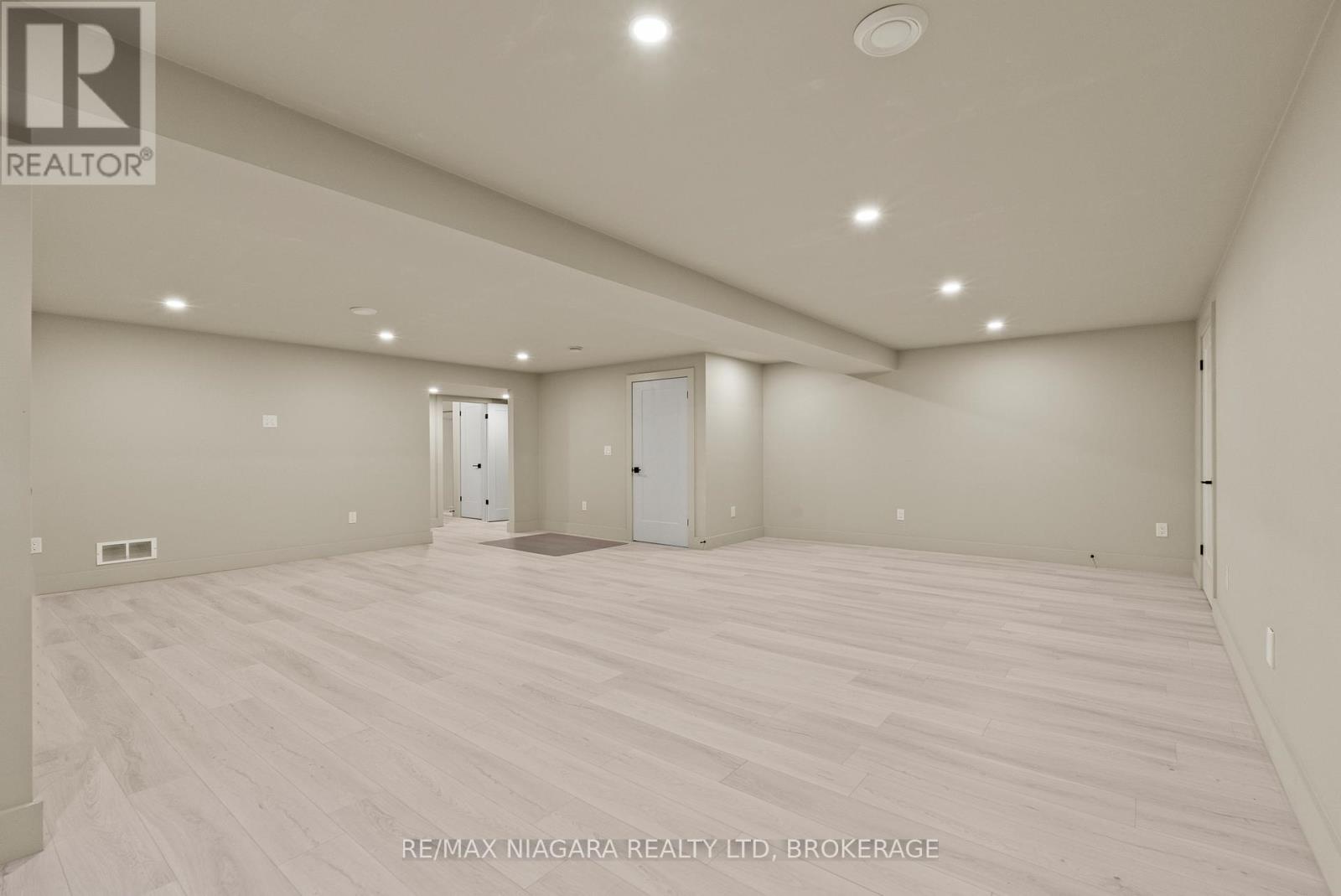8 CAMPBELL STREET - Image 28