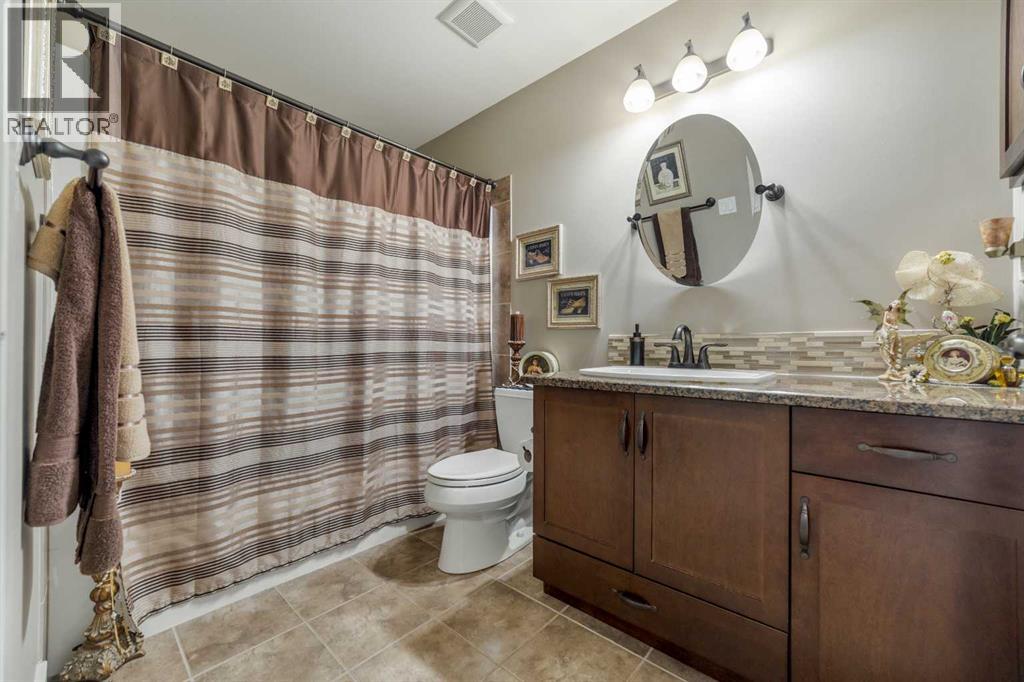 250 Twinriver Road W — photo 24