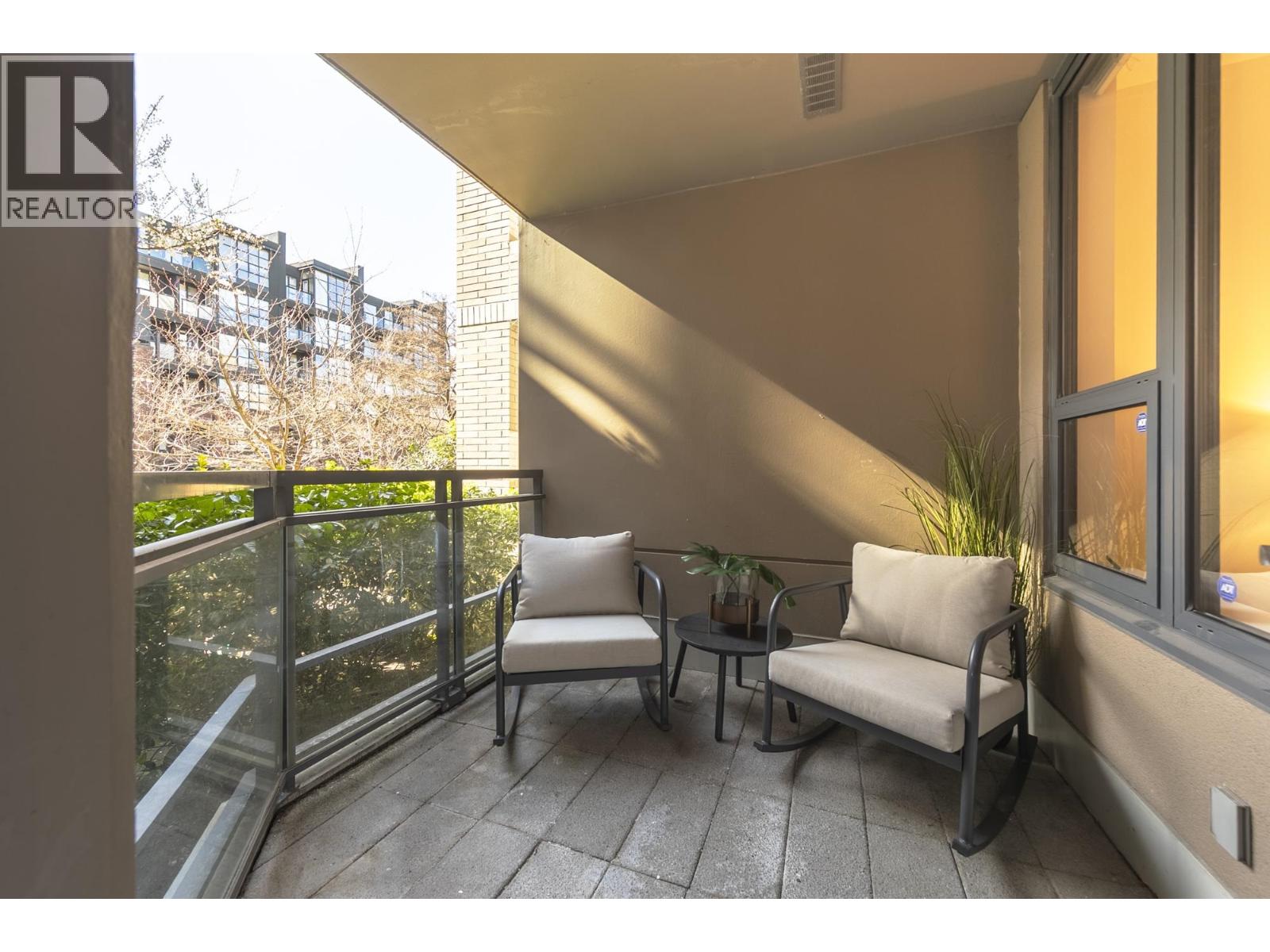 110 2263 REDBUD LANE, Vancouver