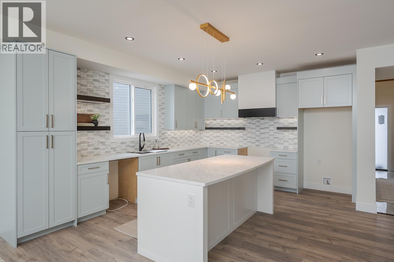 Photo 12 of 41 — 3936 ESTABROOK COURT · Prince George, BC