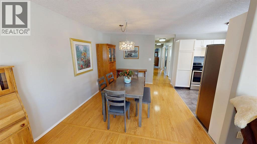411 3 Street - 10