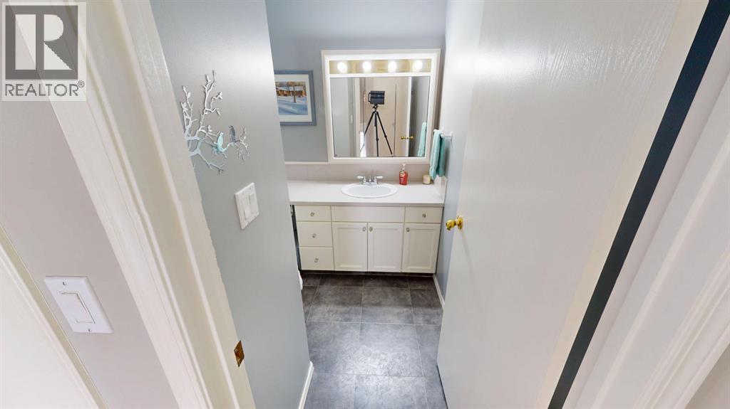 411 3 Street - 16