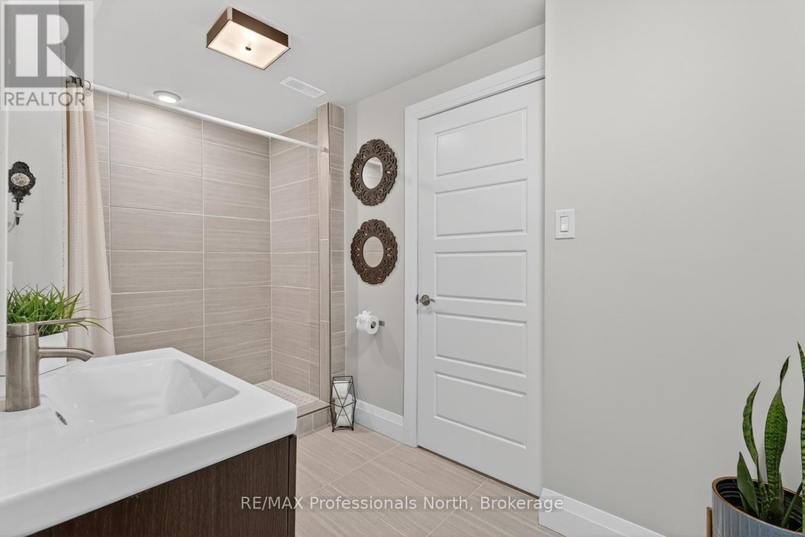 2254 UNICORN ROAD - Image 32
