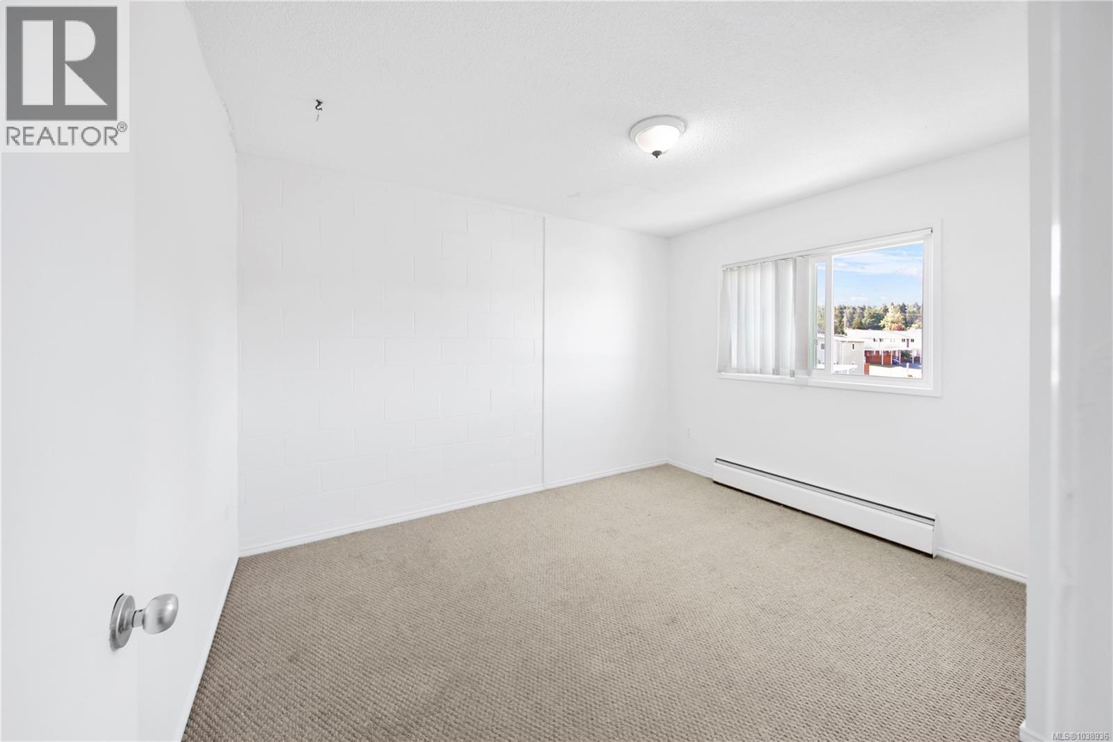 #40 4110 Kendall Ave - 19