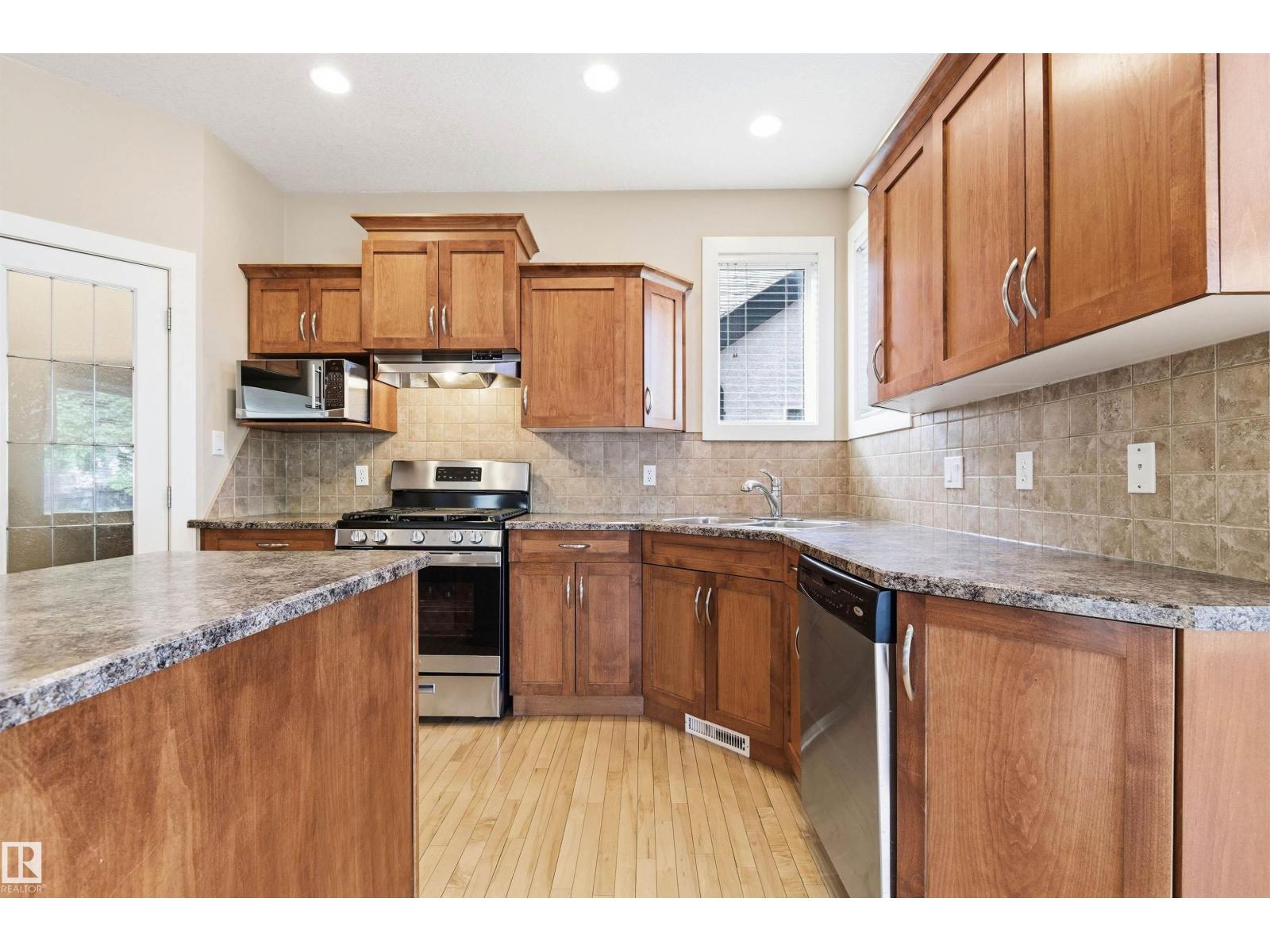 1512 THOROGOOD CL NW — photo 22