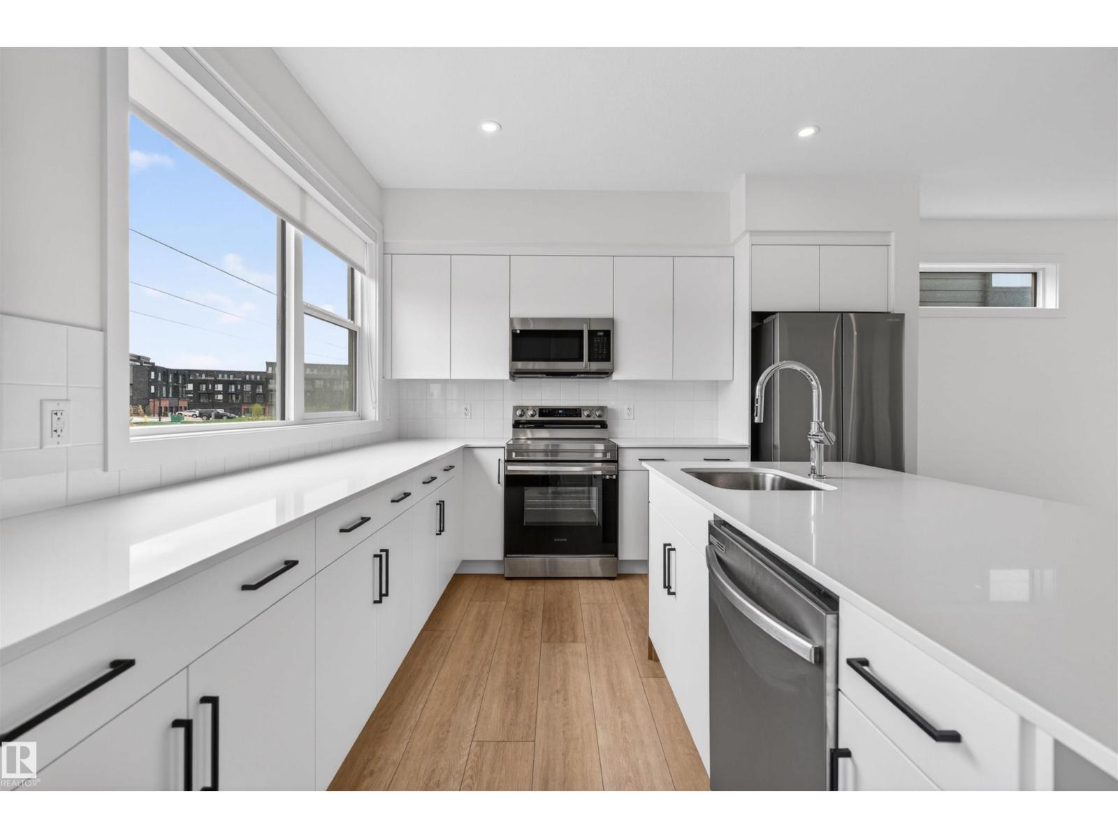 #4 5 RONDEAU DR - photo 5