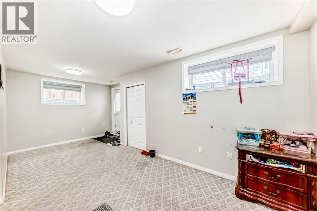 398 MARTINDALE Drive NE — photo 34