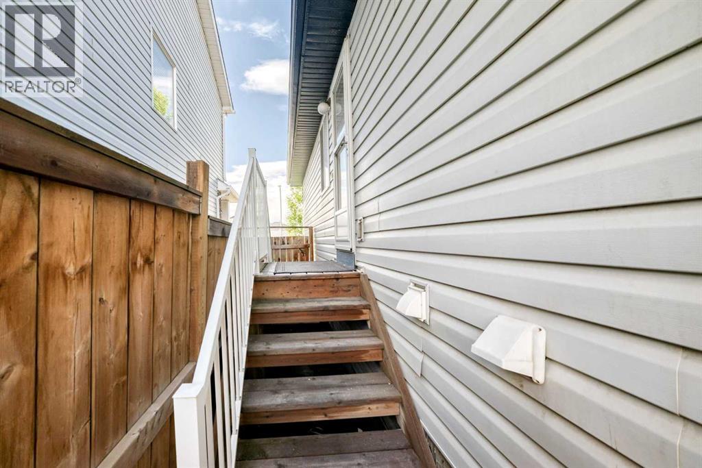 398 MARTINDALE Drive NE — photo 43