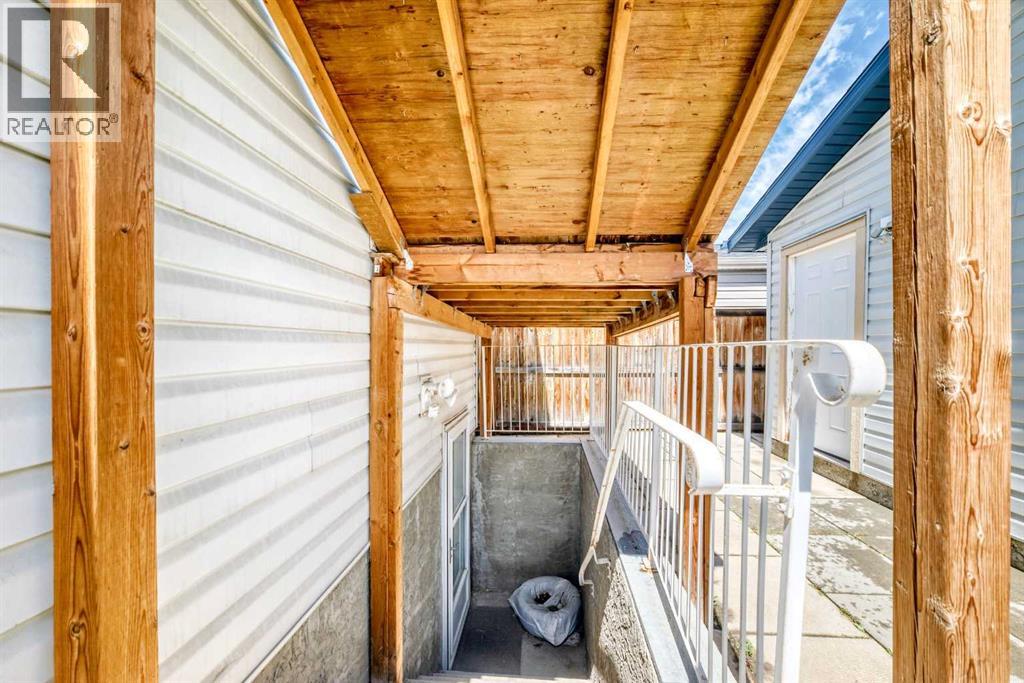 398 MARTINDALE Drive NE — photo 44