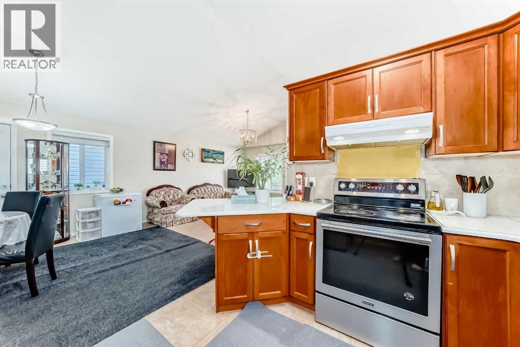 398 MARTINDALE Drive NE — photo 8