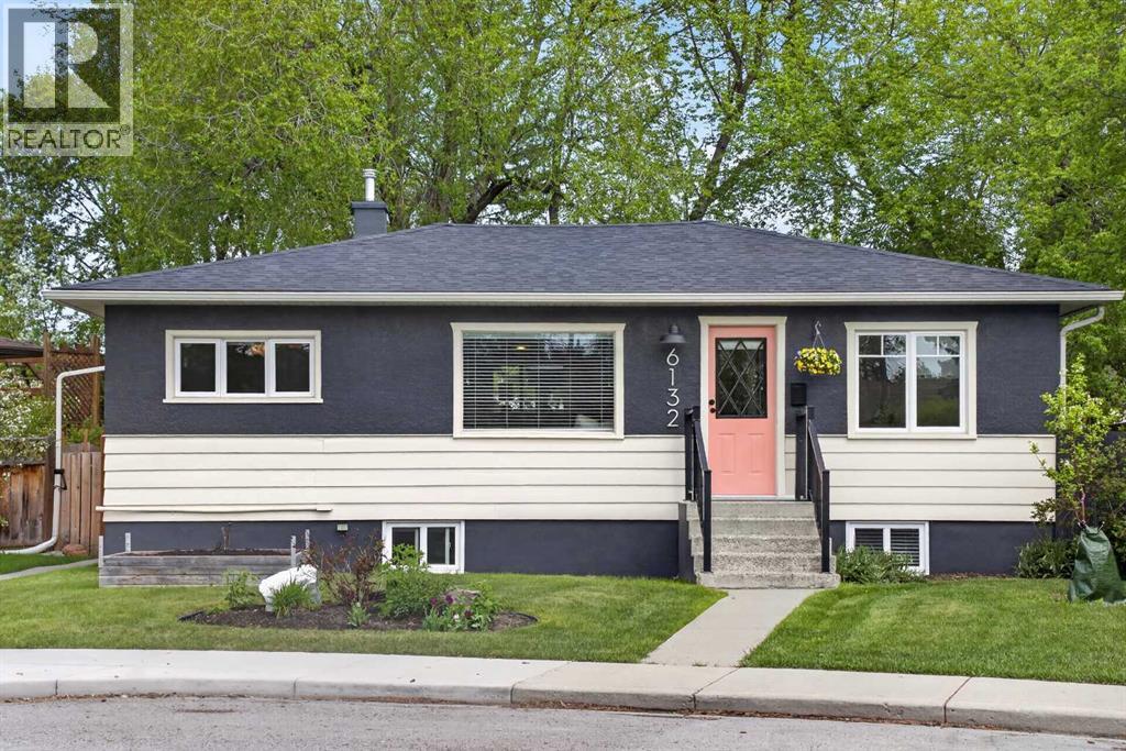 6132 33 Avenue NW — photo 36