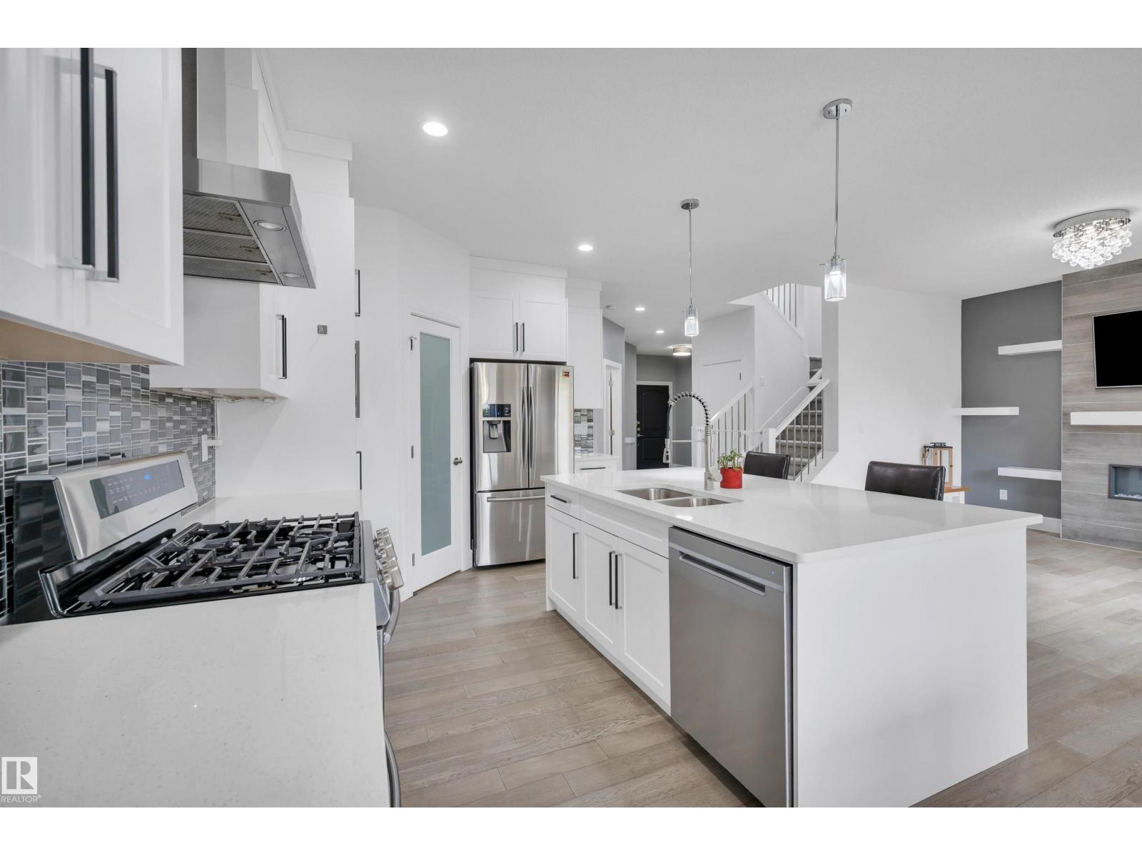 3898 ROBINS CR NW - 11