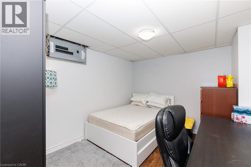 25 WARKDALE Drive - 16