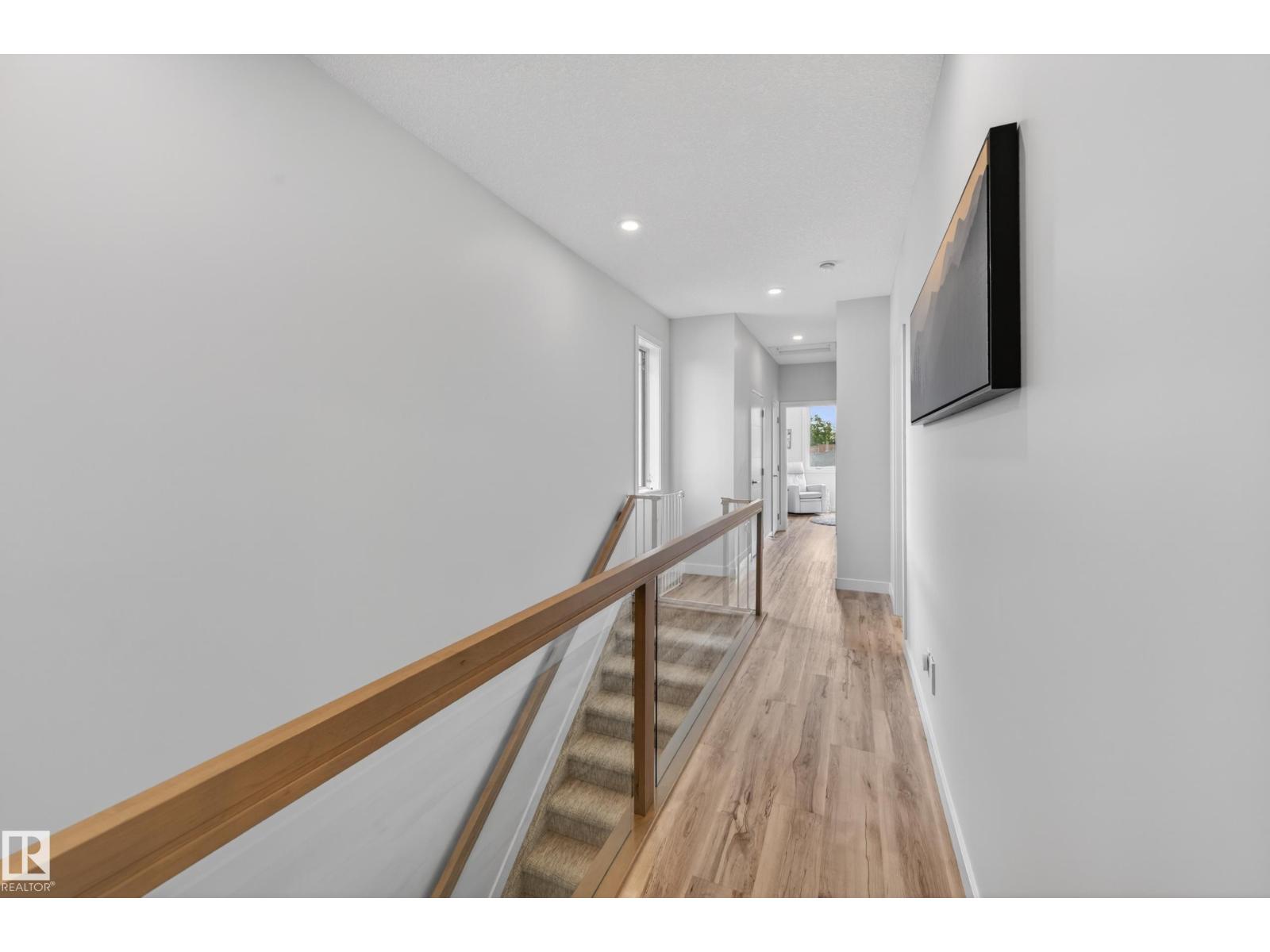 9108 64 AV NW - 49