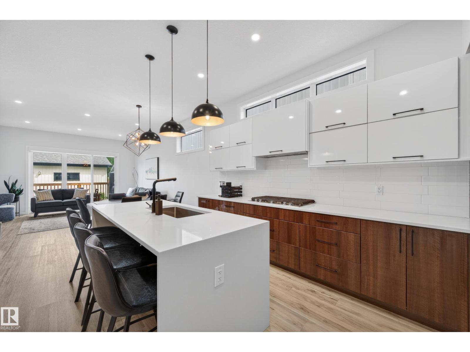 9108 64 AV NW - 10