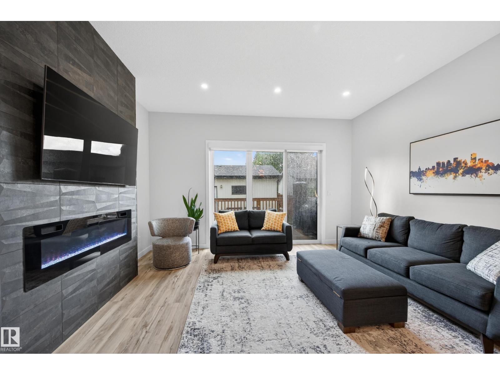 9108 64 AV NW - 24