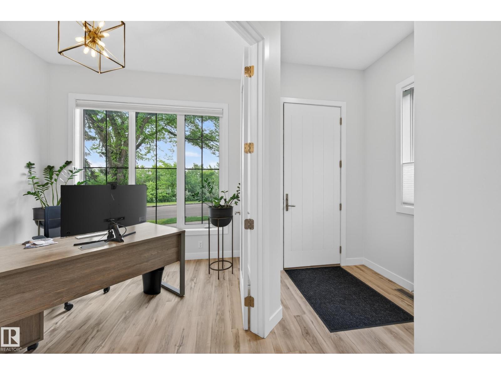 9108 64 AV NW - 4