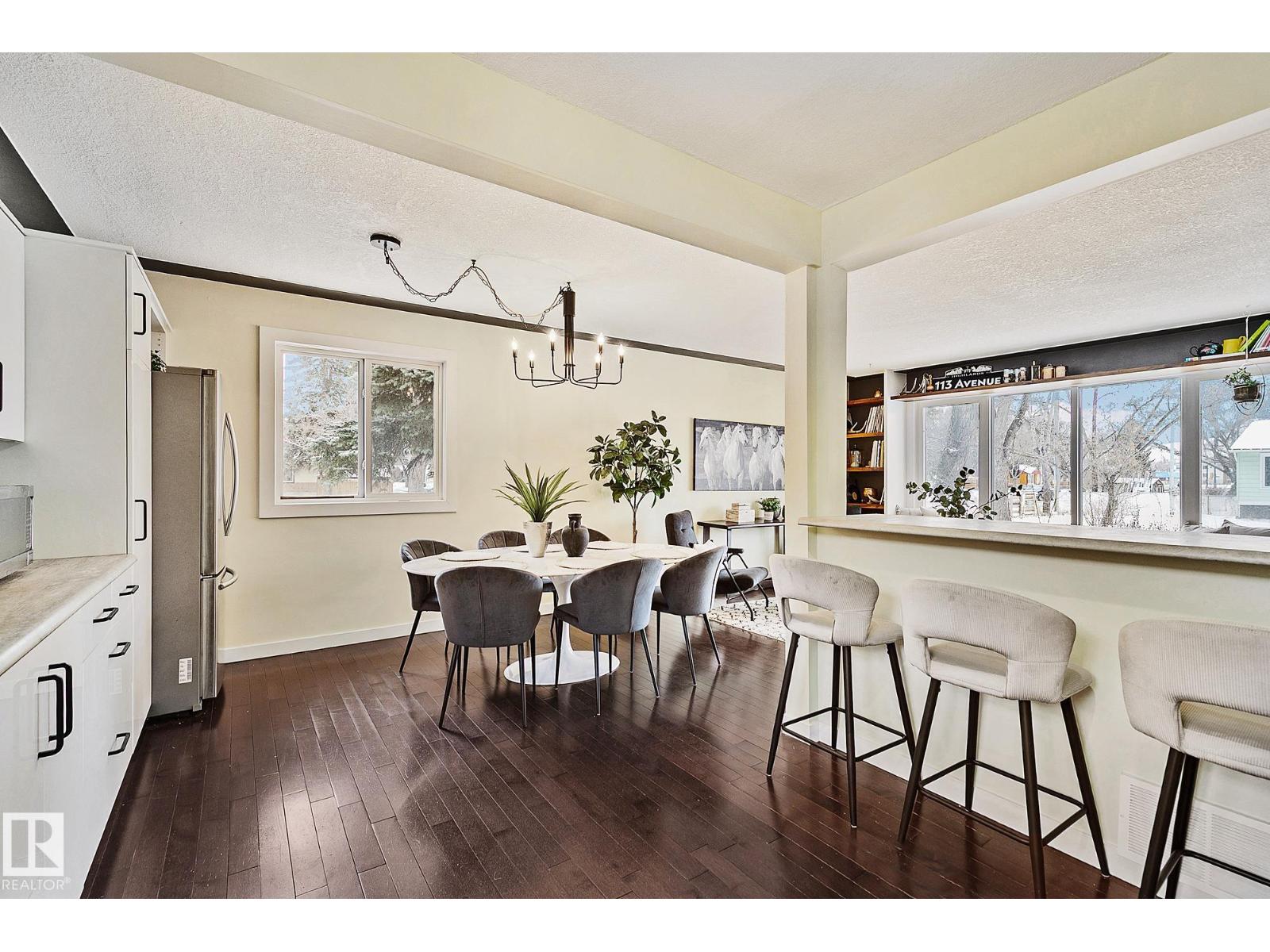 11334 52 ST NW - 11