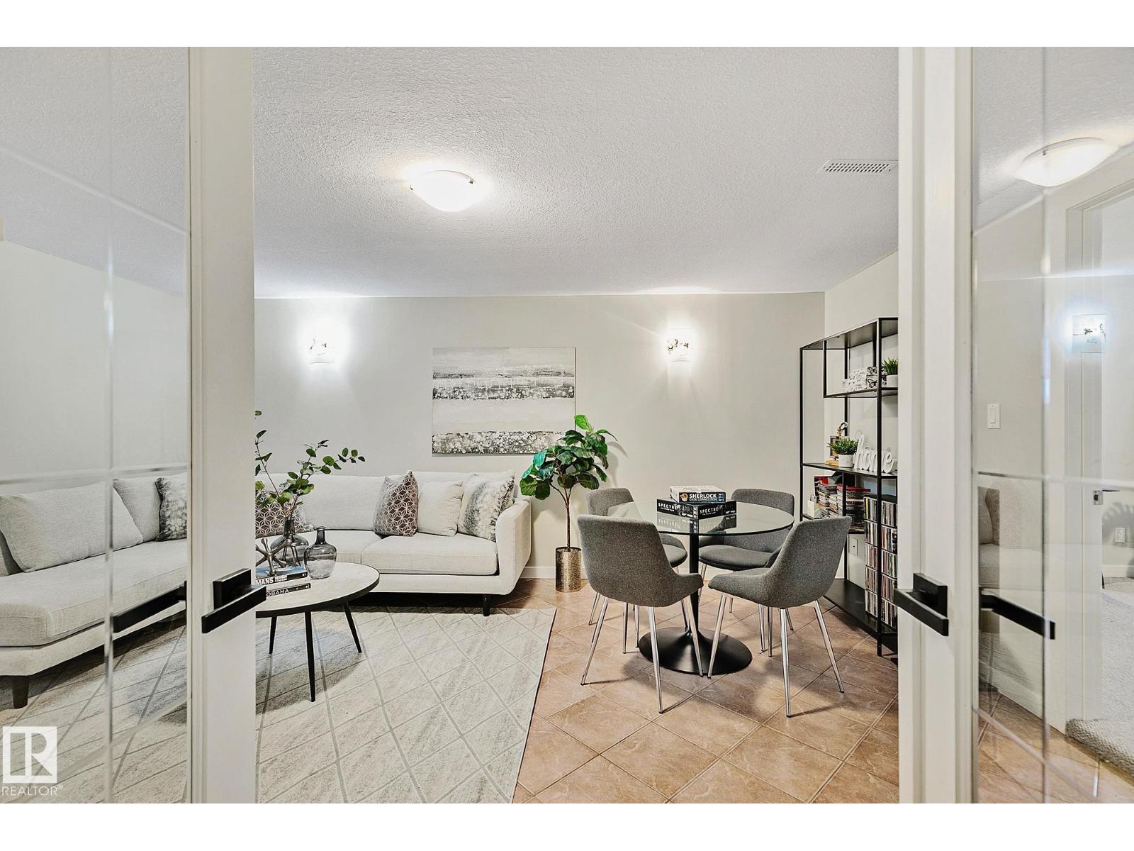 11334 52 ST NW - 21