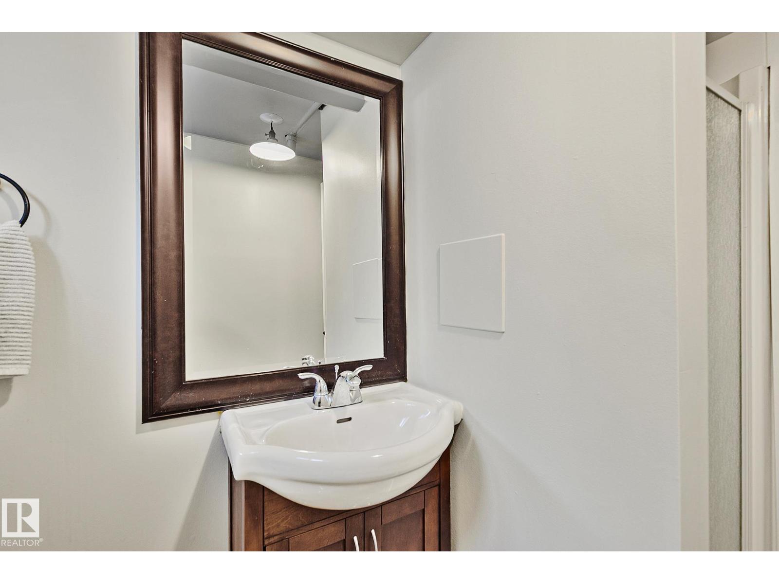 11334 52 ST NW - 28