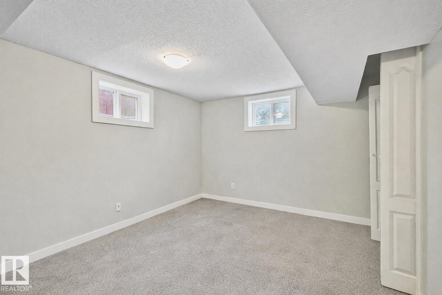 11334 52 ST NW - 30