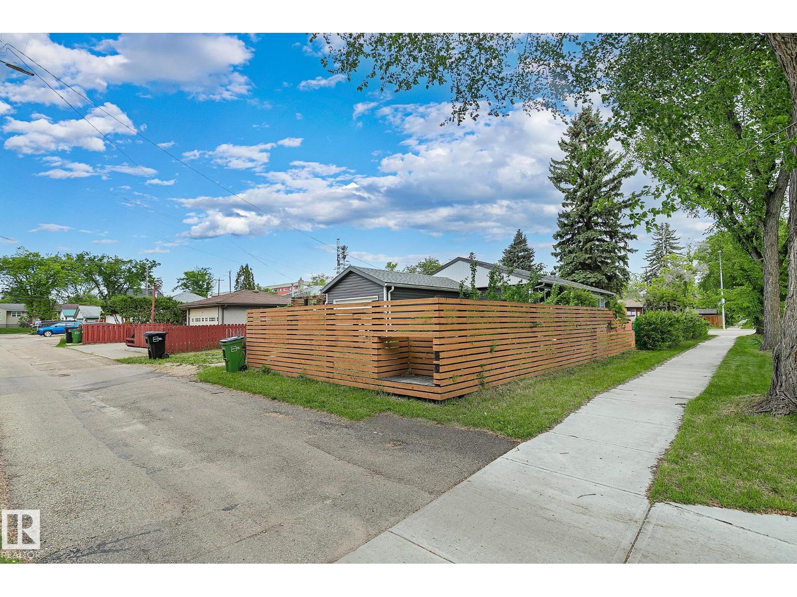 11334 52 ST NW - 40