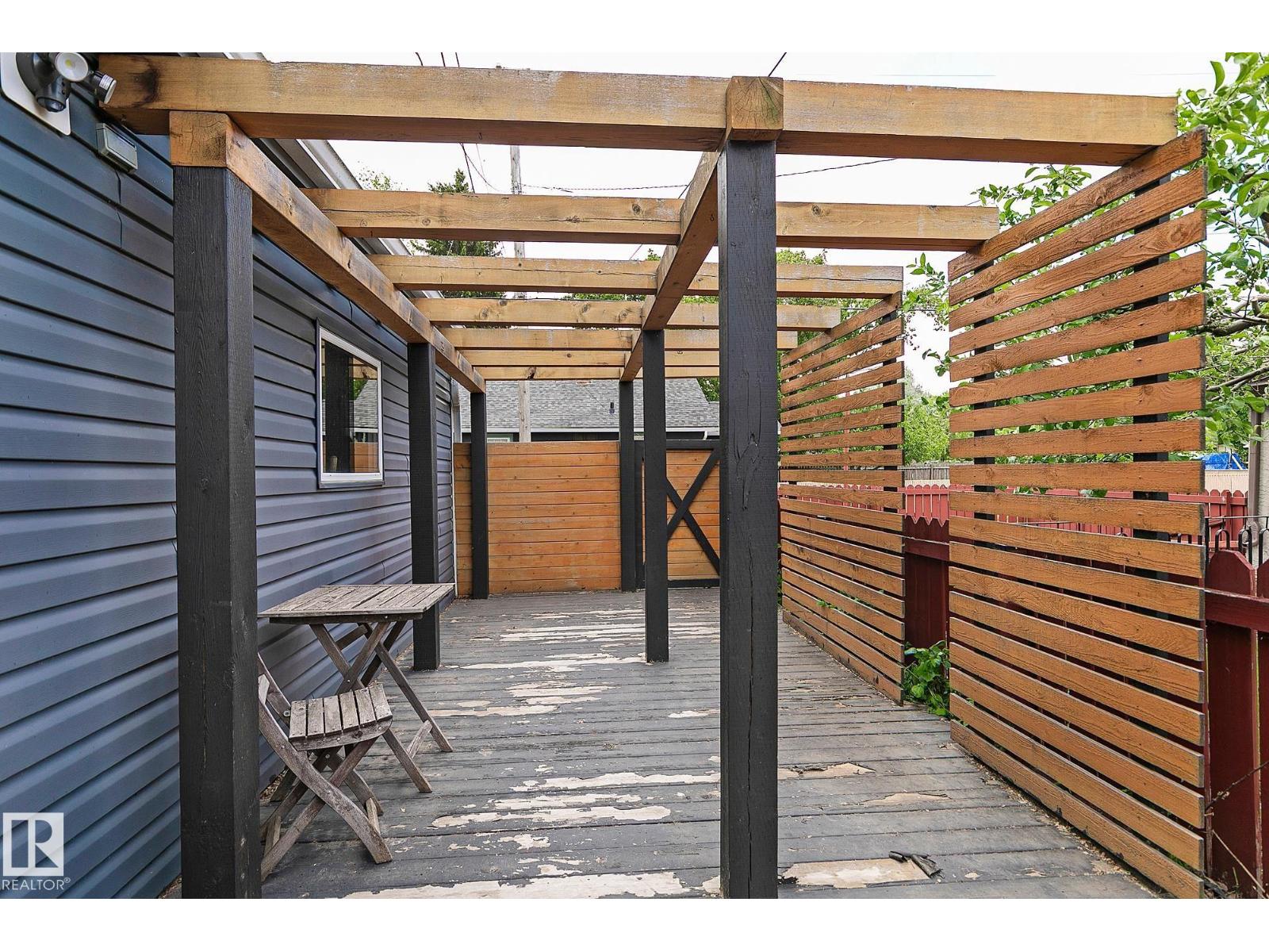 11334 52 ST NW - 42