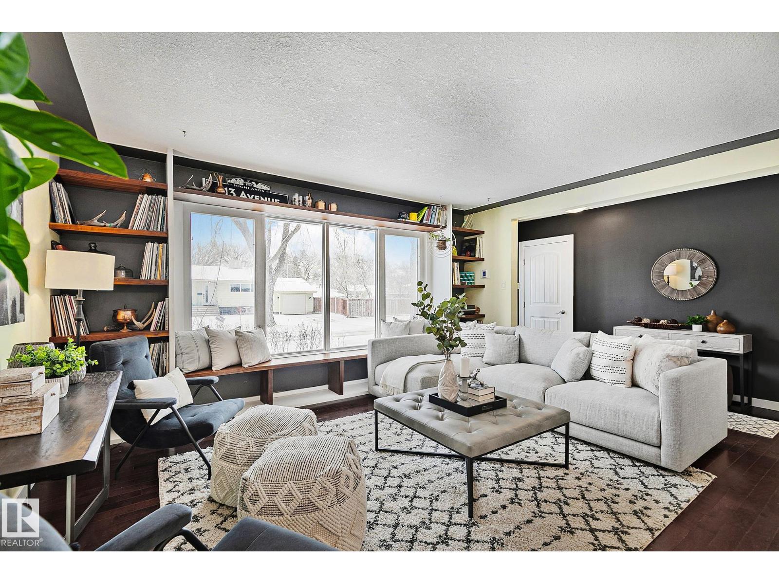 11334 52 ST NW - 5