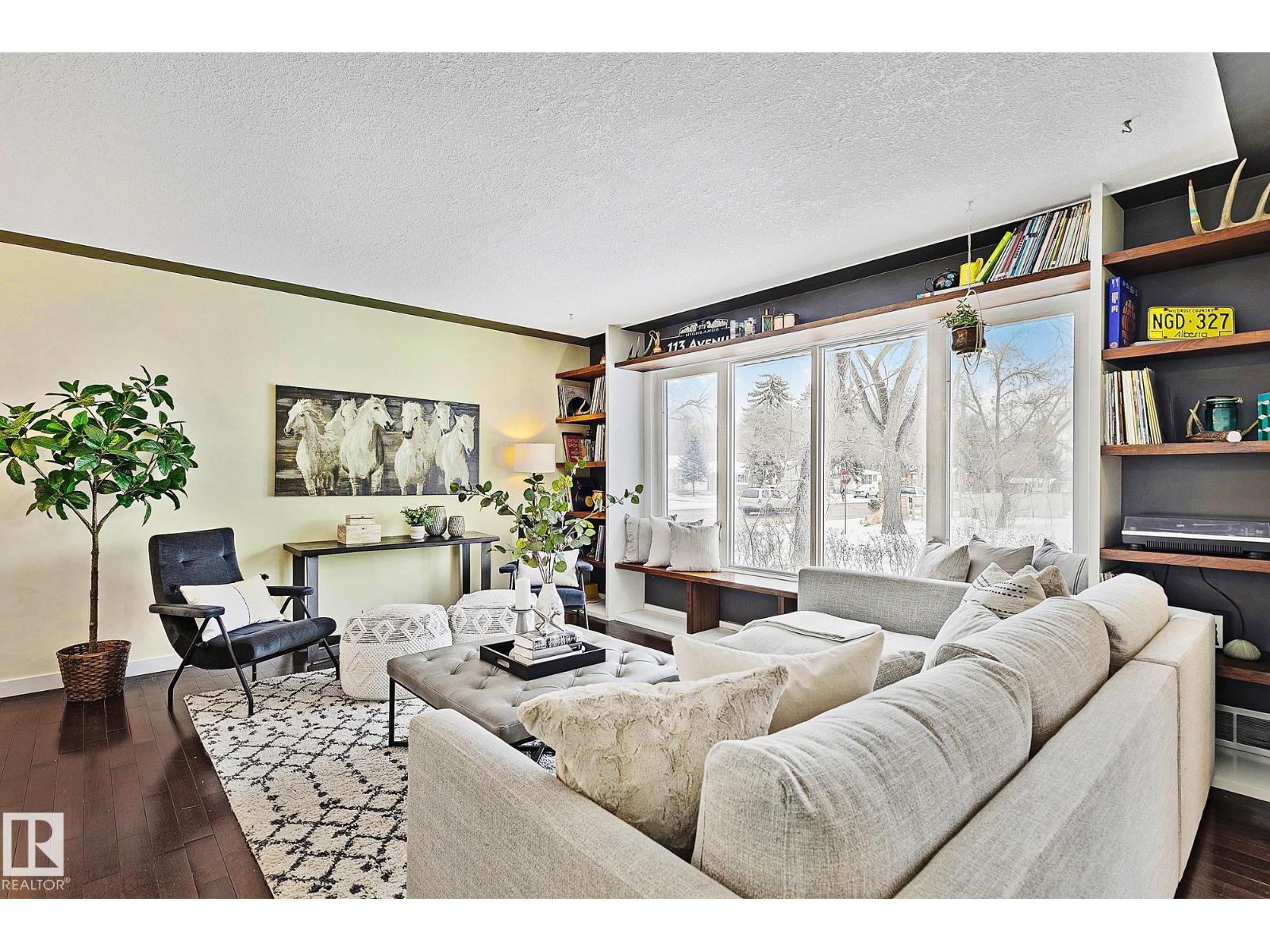 11334 52 ST NW - 6