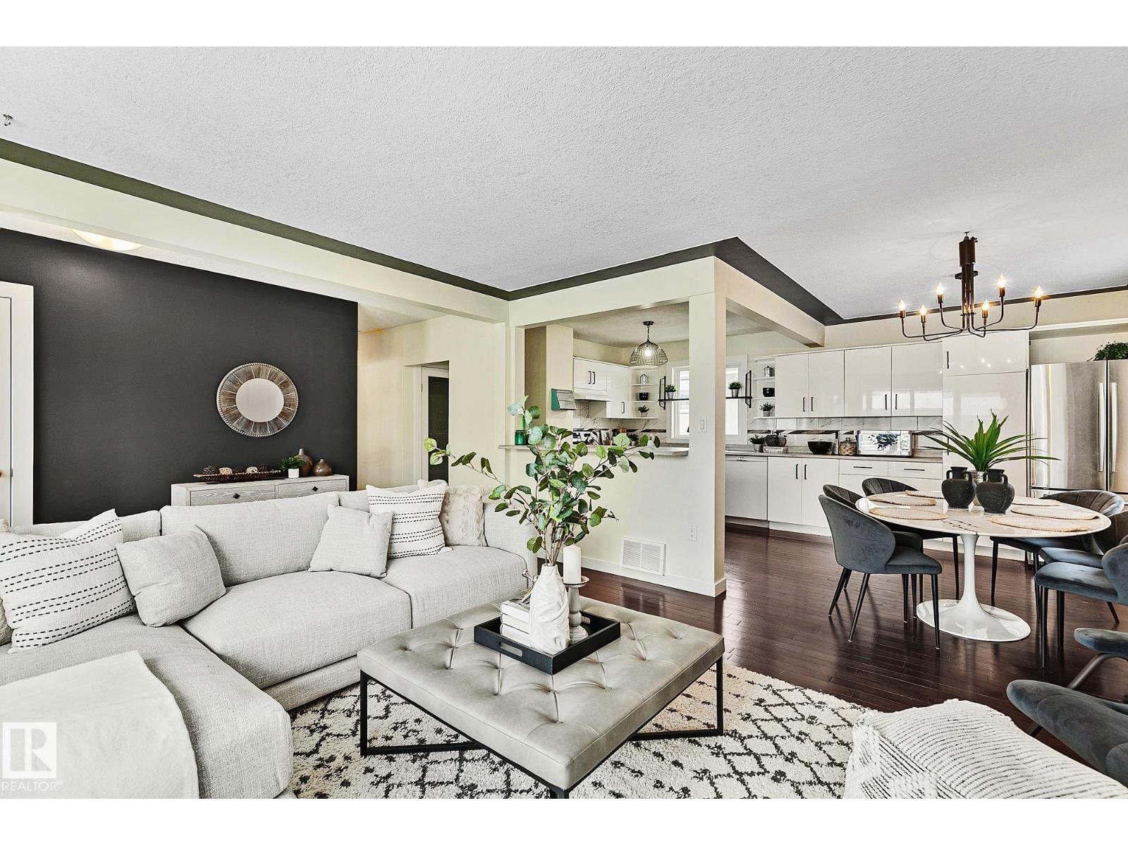 11334 52 ST NW - 8