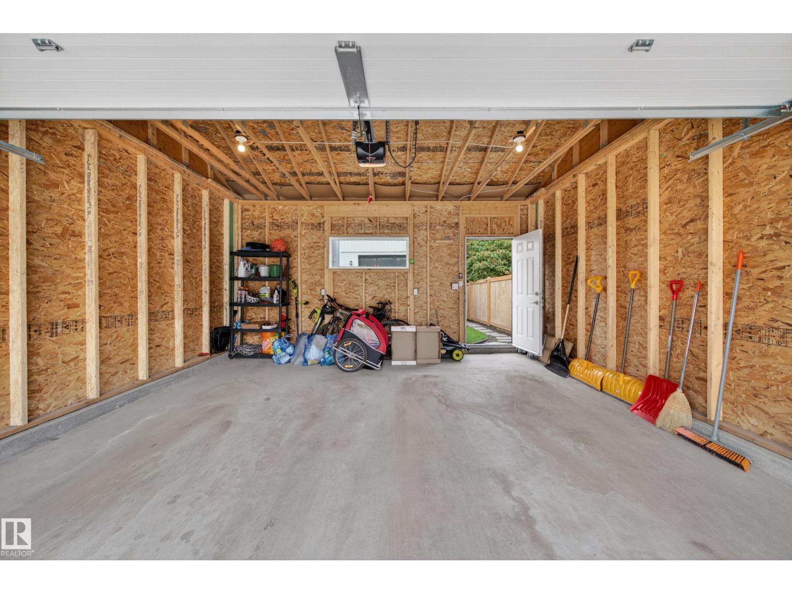 9108 64 AV NW - 62