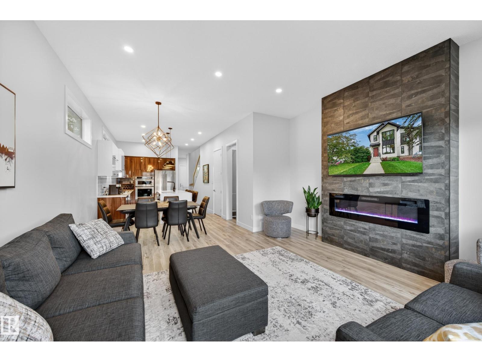 9108 64 AV NW - 21