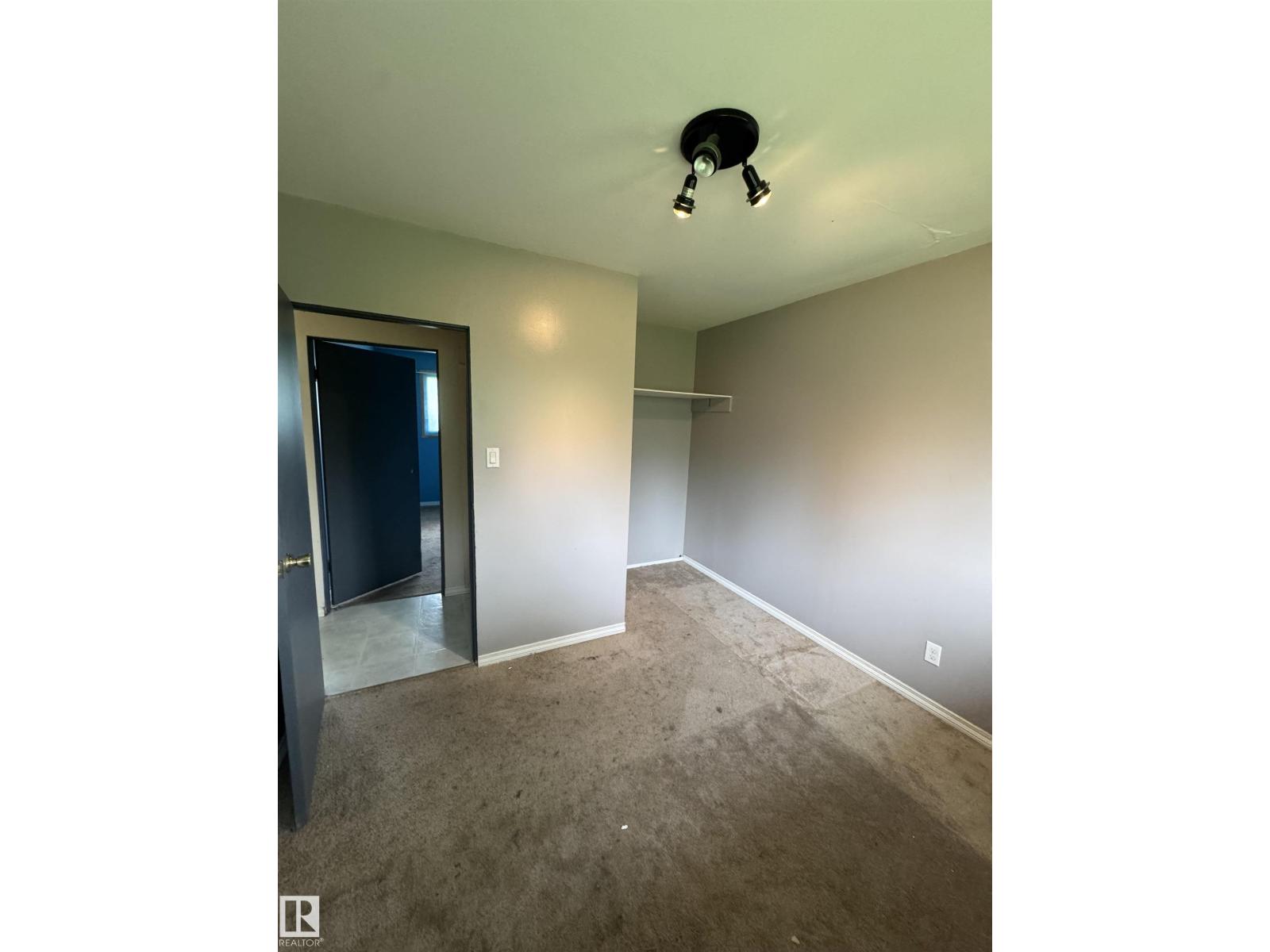 #499 22559 WYE RD — photo 41