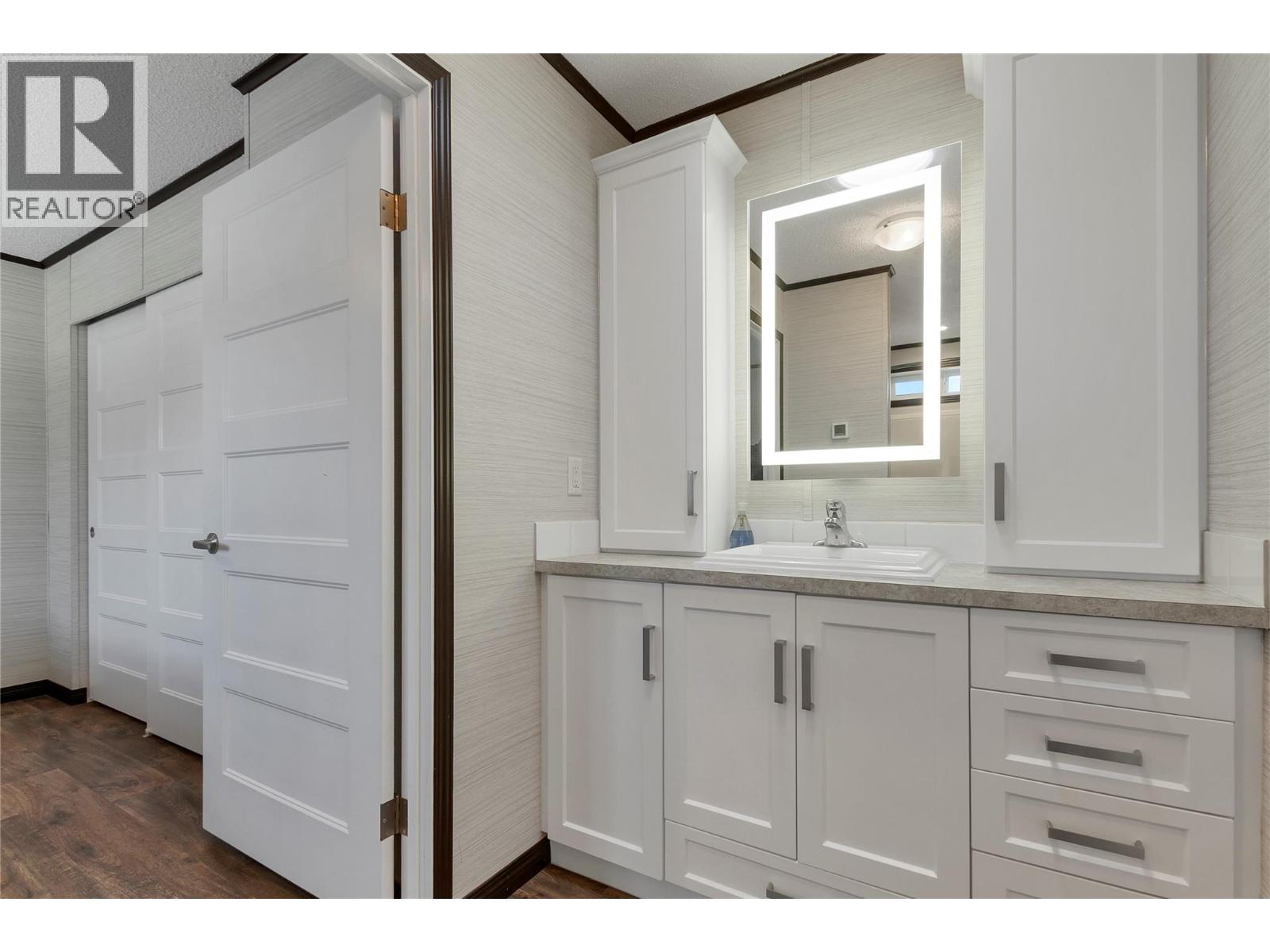 9 65 Antoine Road, Vernon