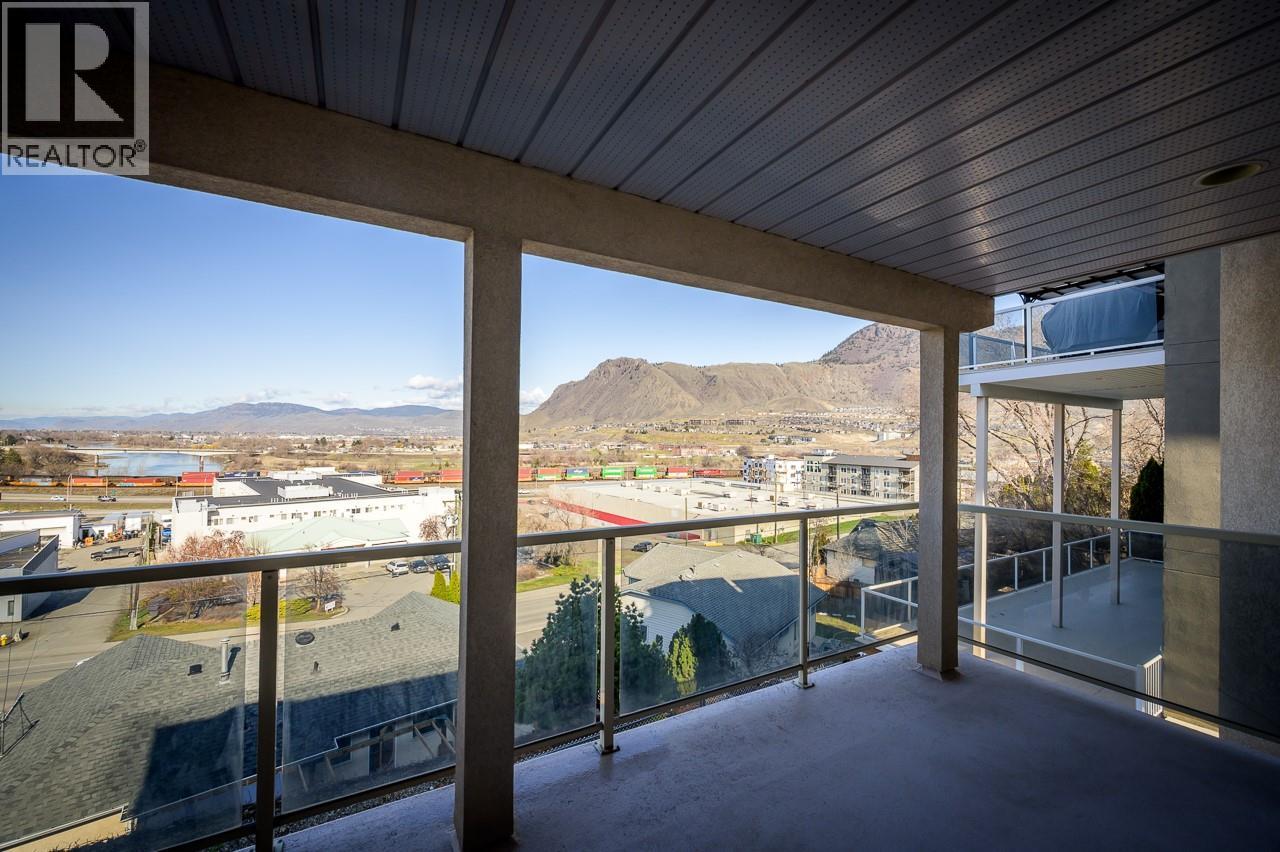 #6 1651 VALLEYVIEW Drive - 33