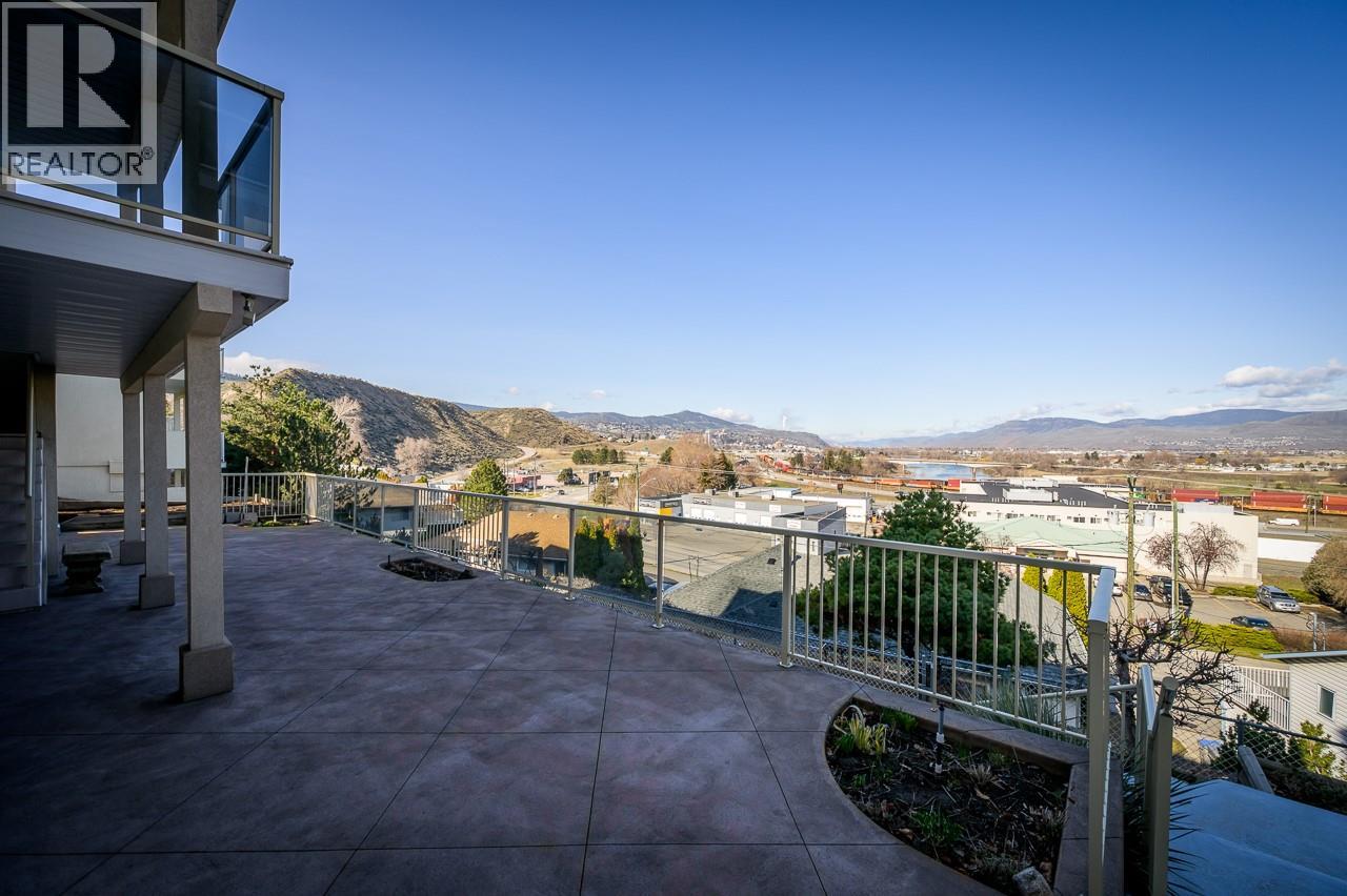 #6 1651 VALLEYVIEW Drive - 42