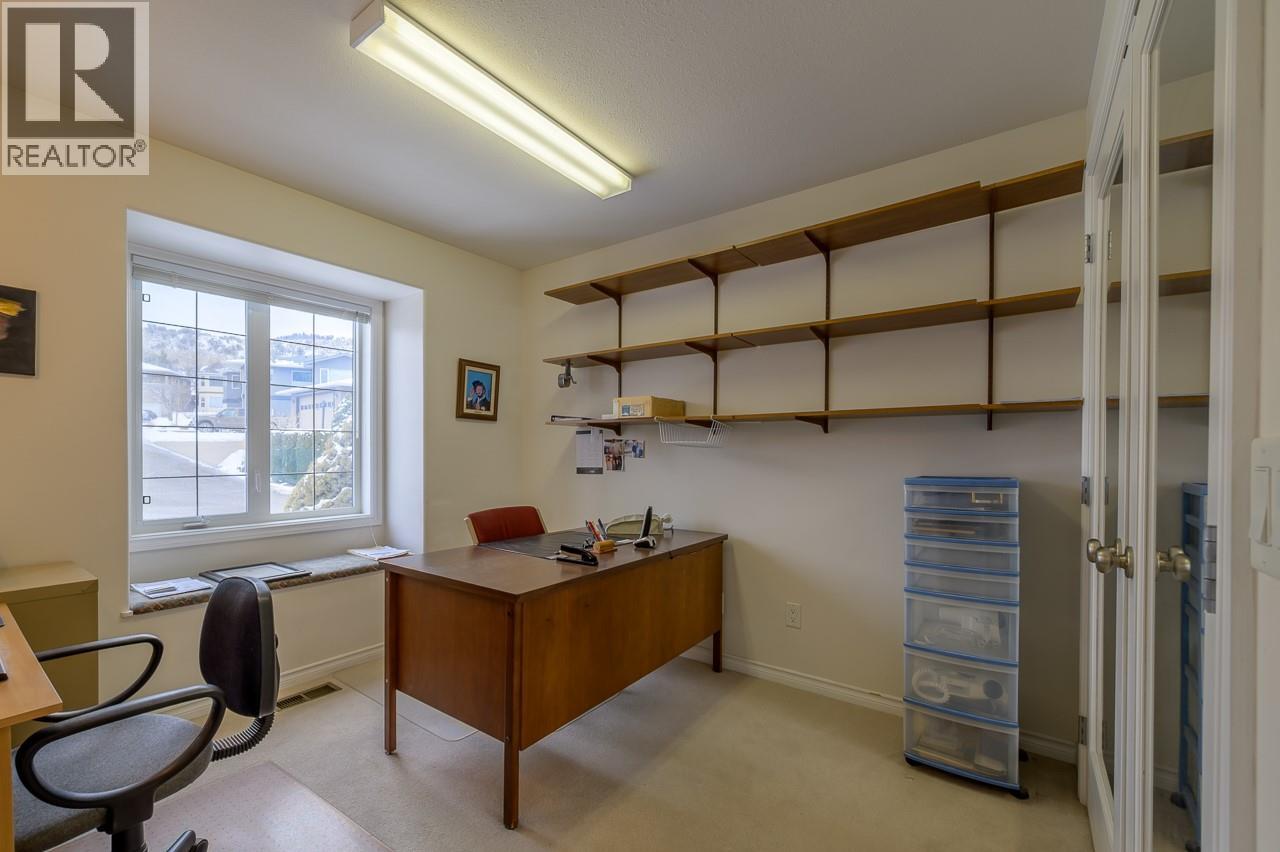 #6 1651 VALLEYVIEW Drive - 18