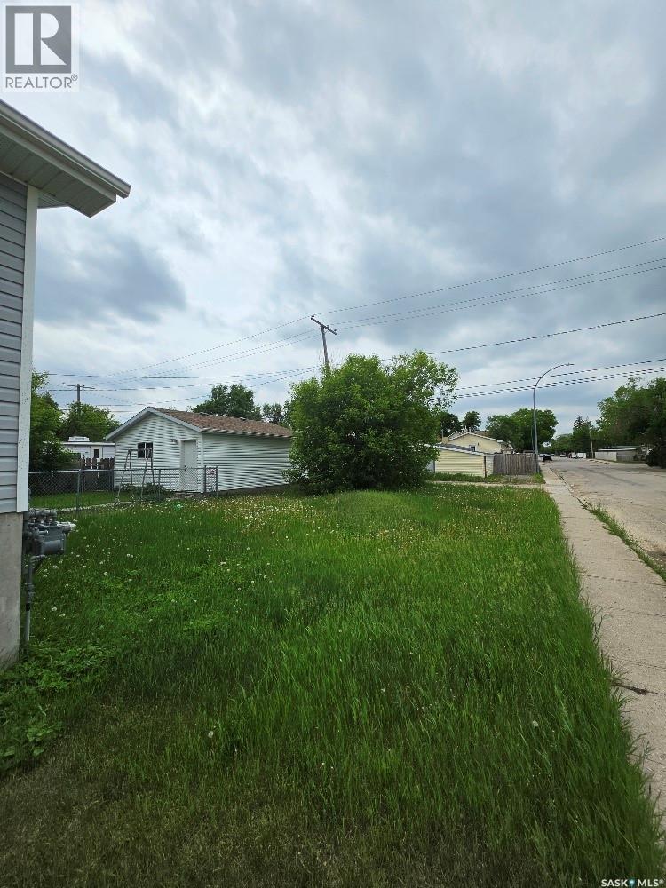 706 Rae STREET — photo 27