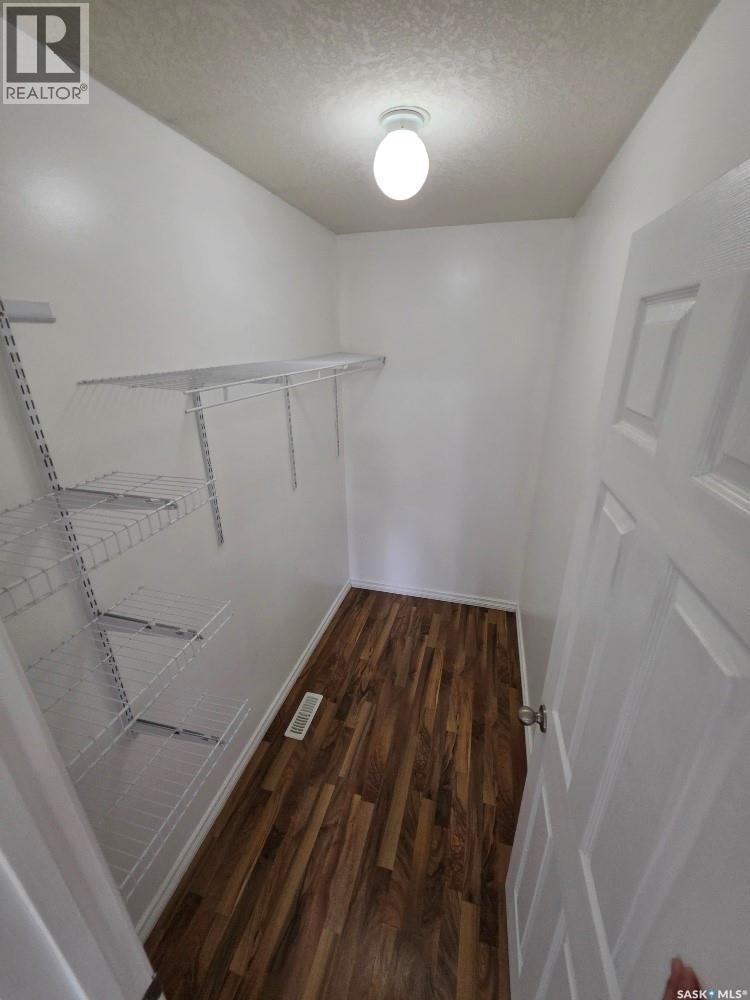 706 Rae STREET — photo 9