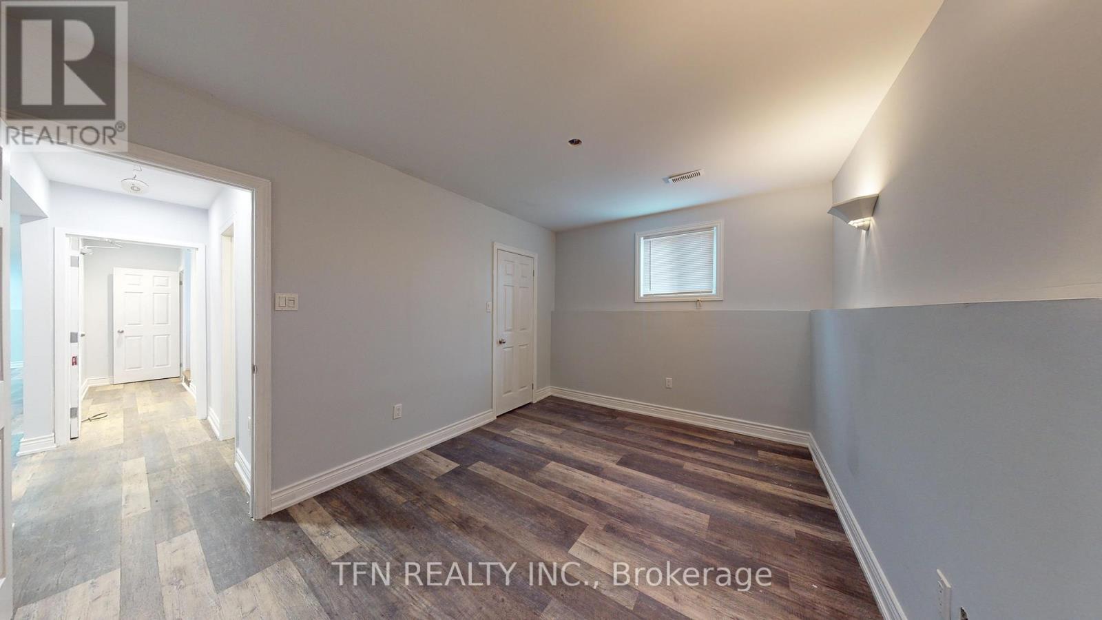 1048 GILMORE AVENUE - 15