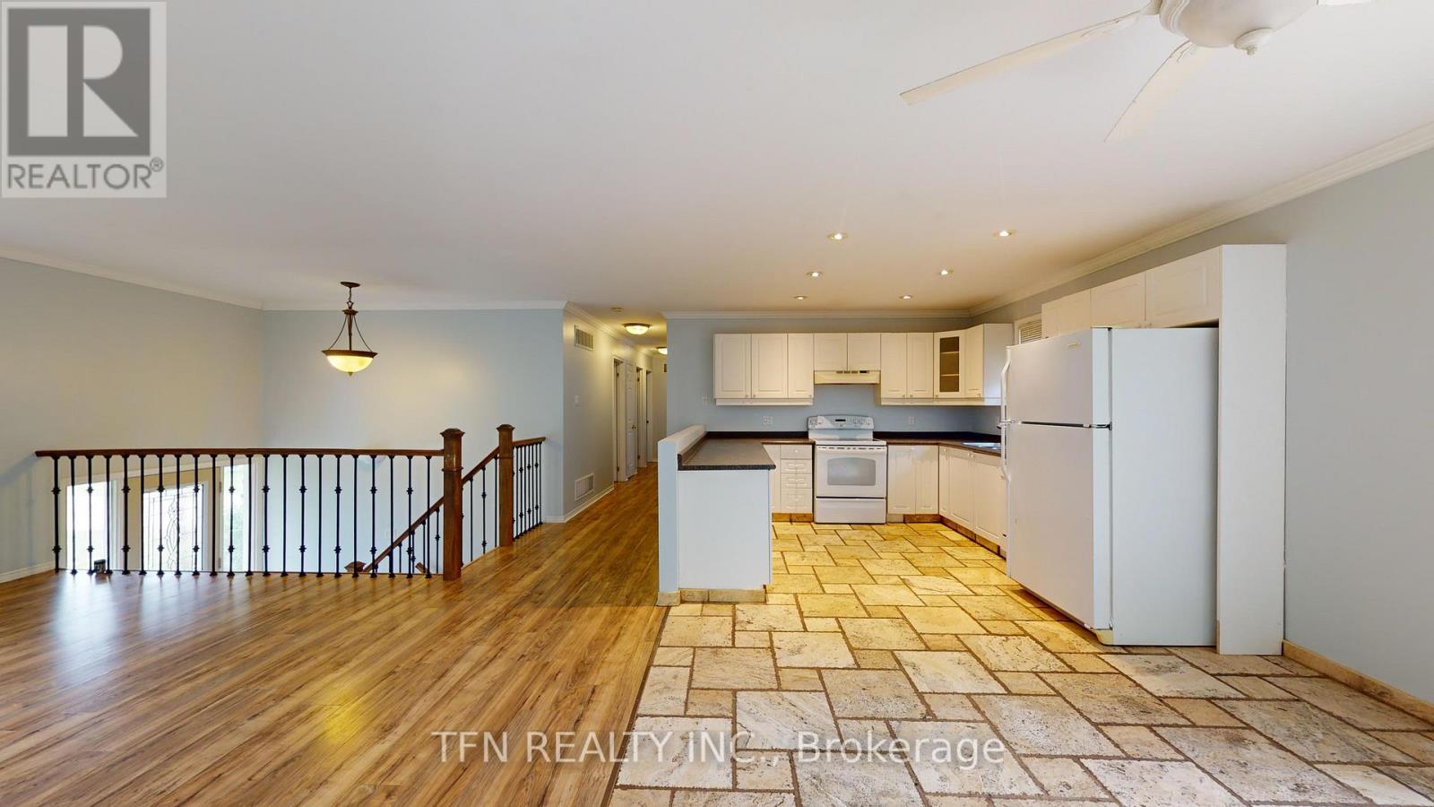 1048 GILMORE AVENUE - 3