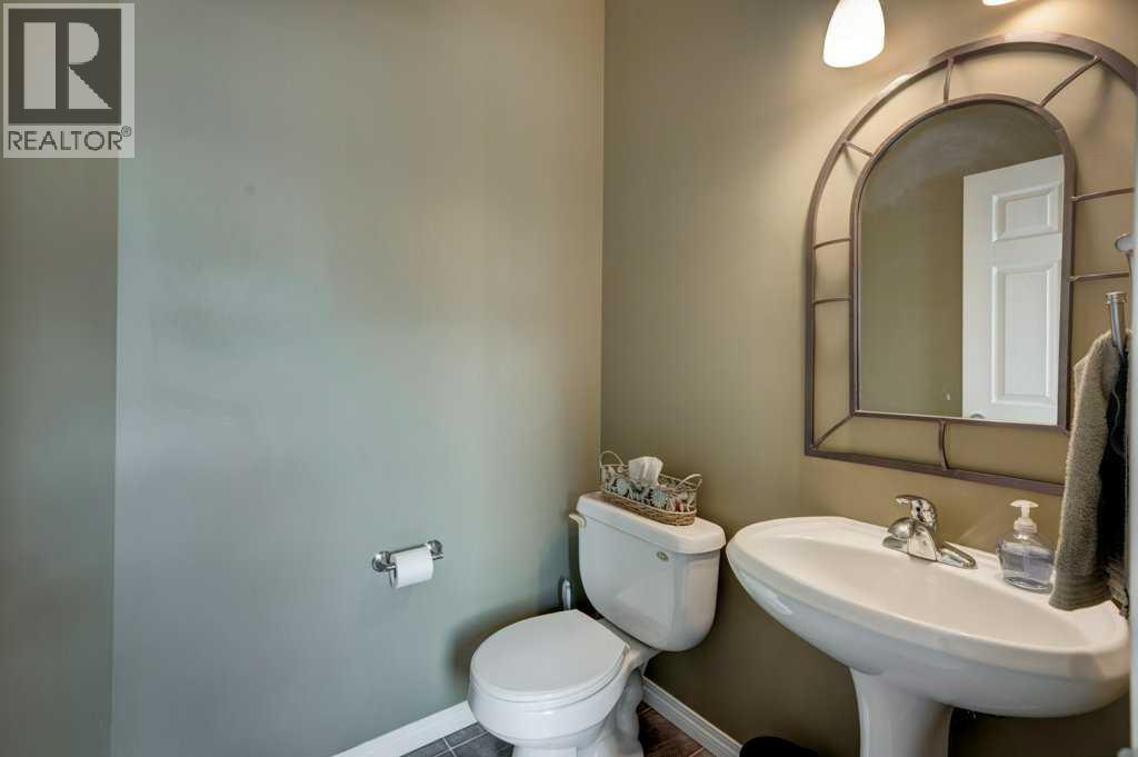 2-pc bathroom